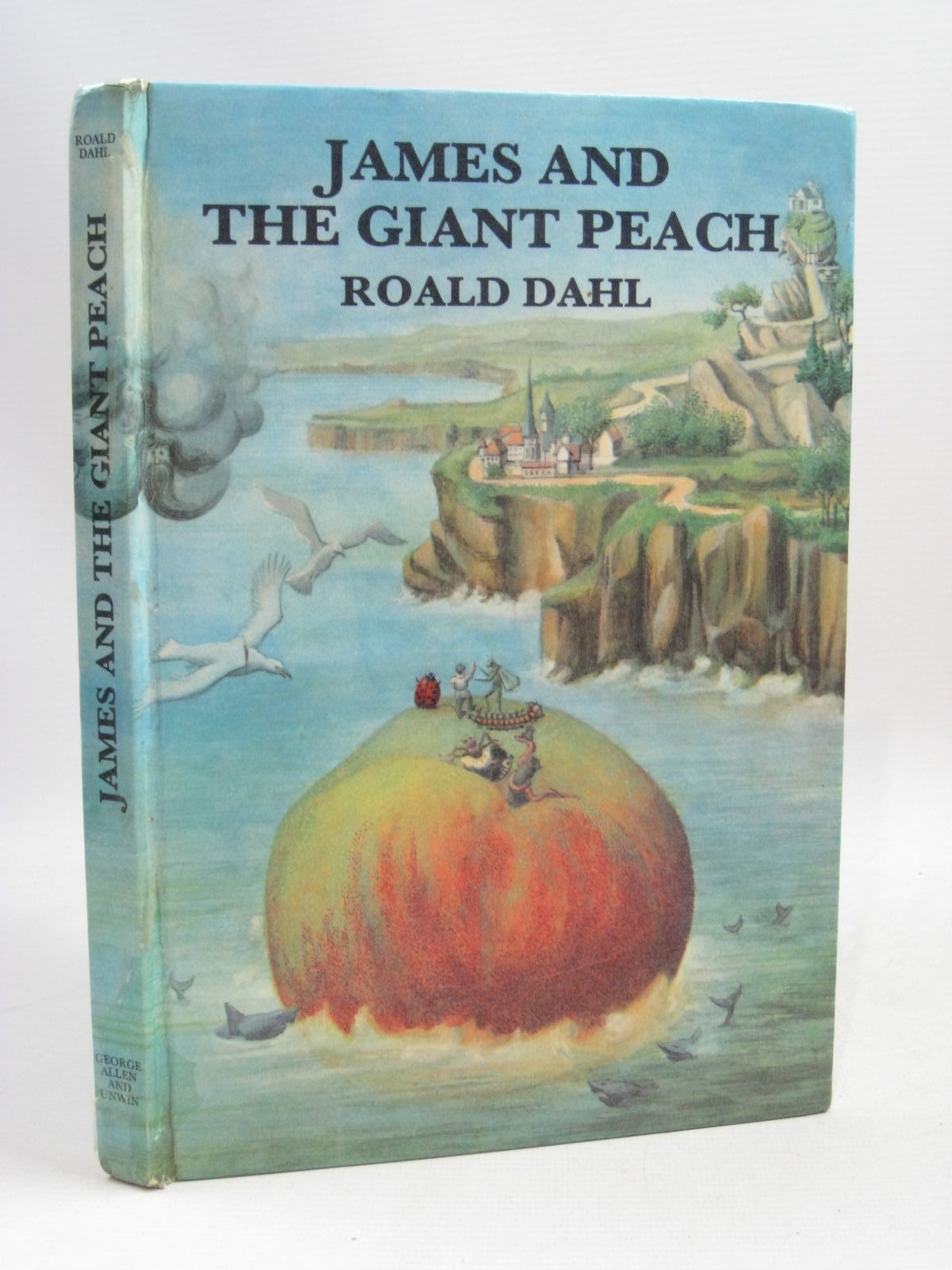 Cover of JAMES AND THE GIANT PEACH by Roald Dahl