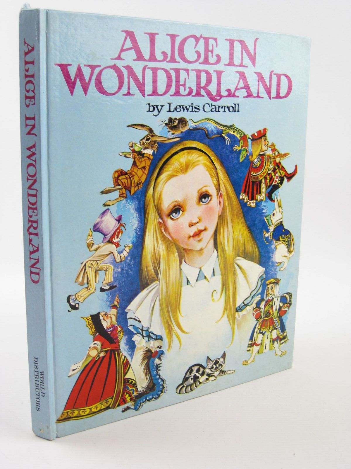 Алиса в стране чудес книга автор. Кэрролл Алиса 1990. Книга Алиса в стране чудес. Алиса в стране чудес обложка книги. Кэрролл Льюис "Алиса в стране чудес".