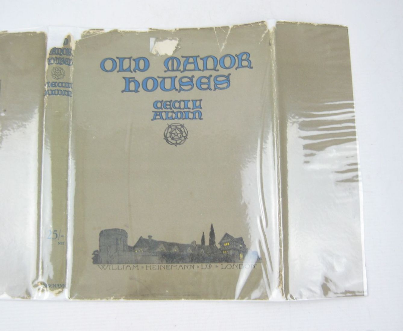 Photo of OLD MANOR HOUSES written by Aldin, Cecil illustrated by Aldin, Cecil published by William Heinemann Ltd. (STOCK CODE: 1314100)  for sale by Stella & Rose's Books