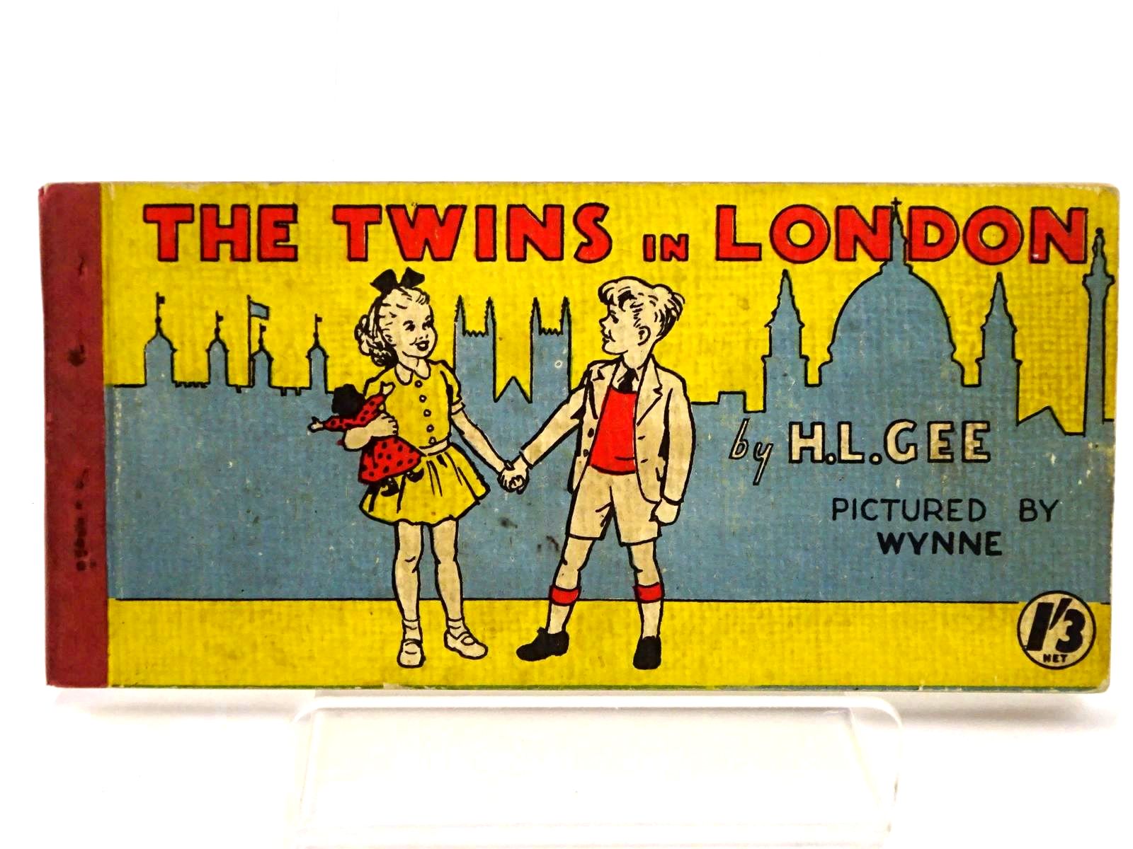Photo of THE TWINS IN LONDON written by Gee, H.L. illustrated by Wynne,  published by Brockhampton Press (STOCK CODE: 1318440)  for sale by Stella & Rose's Books