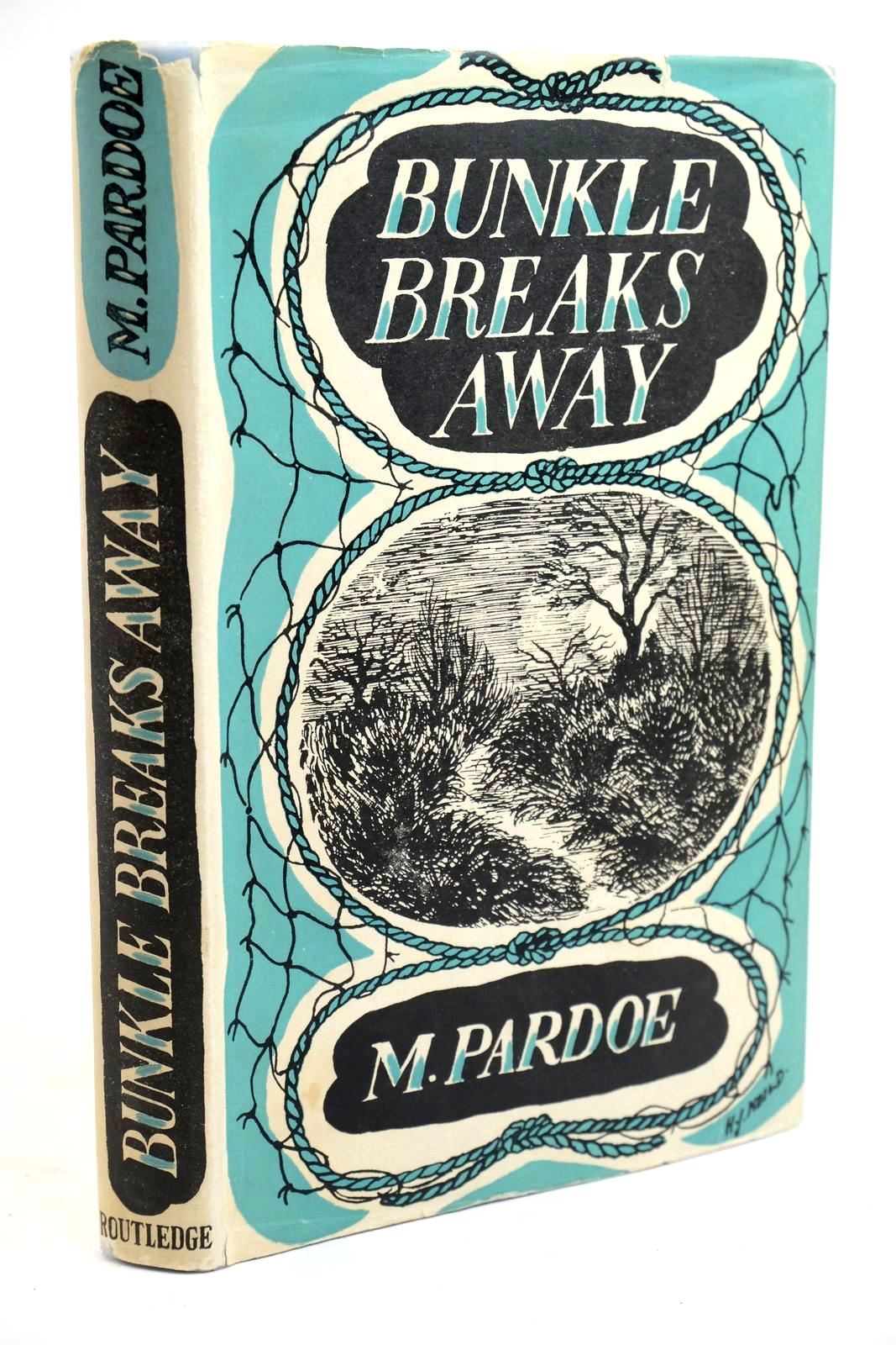 Photo of BUNKLE BREAKS AWAY written by Pardoe, M. illustrated by Neild, Julie published by George Routledge &amp; Sons Ltd. (STOCK CODE: 1321518)  for sale by Stella & Rose's Books