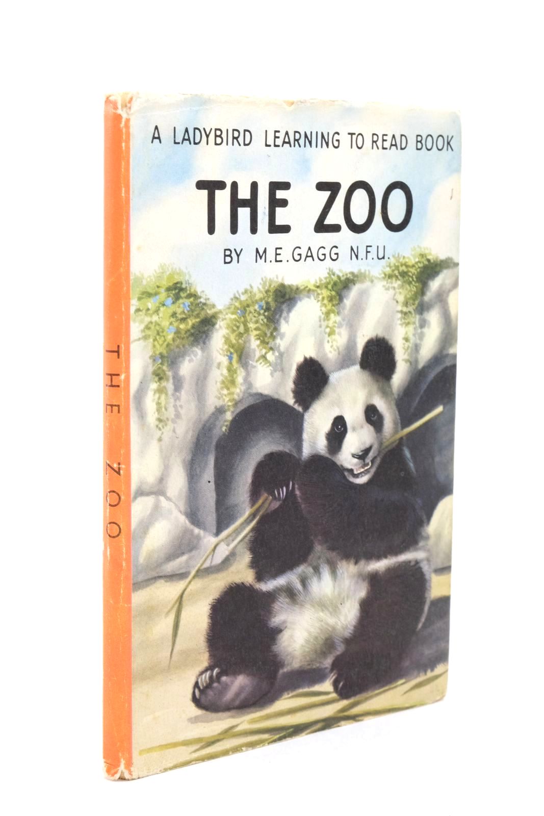 Photo of THE ZOO written by Gagg, M.E. illustrated by Driscoll, Barry published by Wills & Hepworth Ltd. (STOCK CODE: 1322765)  for sale by Stella & Rose's Books