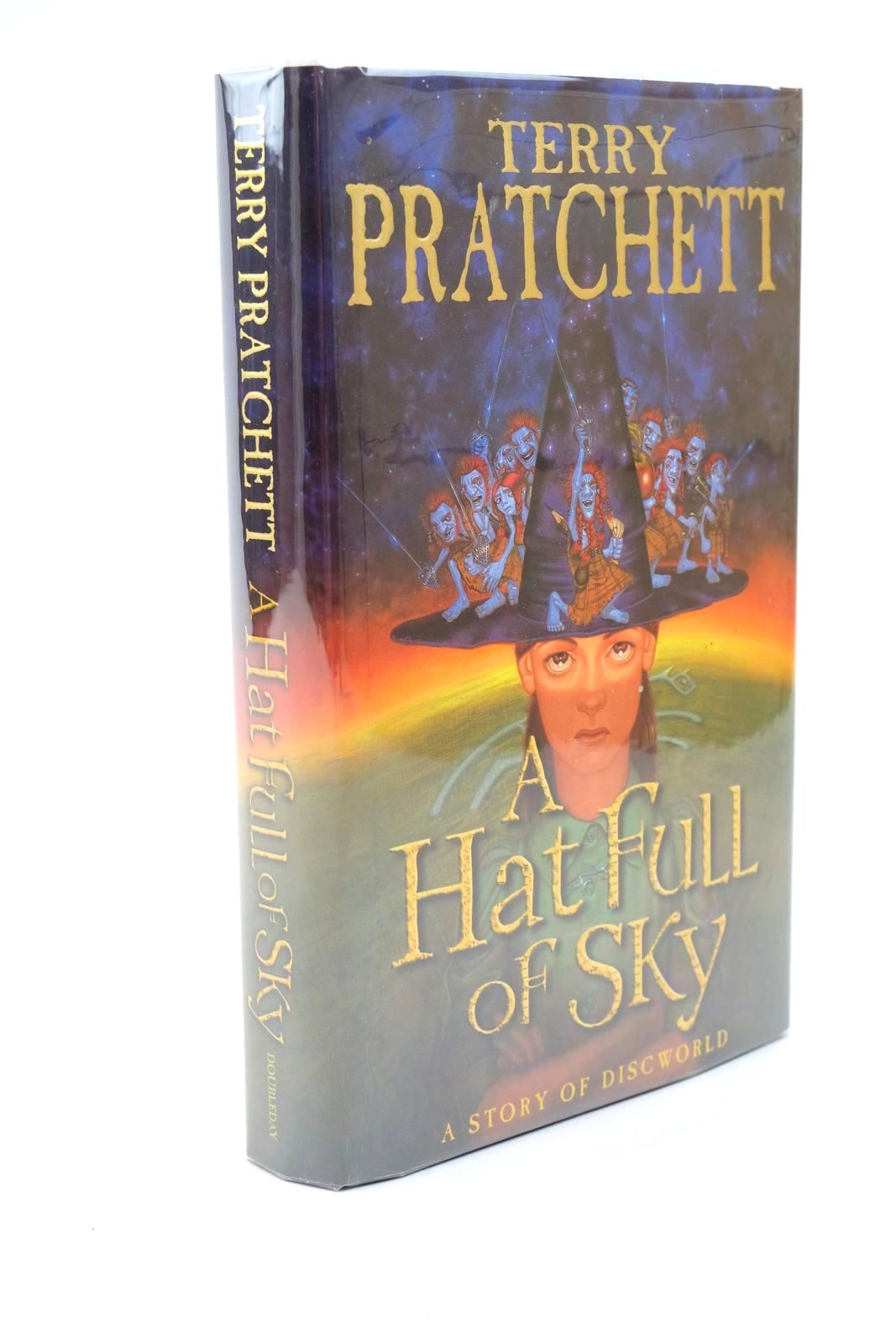 Photo of A HAT FULL OF SKY written by Pratchett, Terry published by Doubleday (STOCK CODE: 1323045)  for sale by Stella & Rose's Books