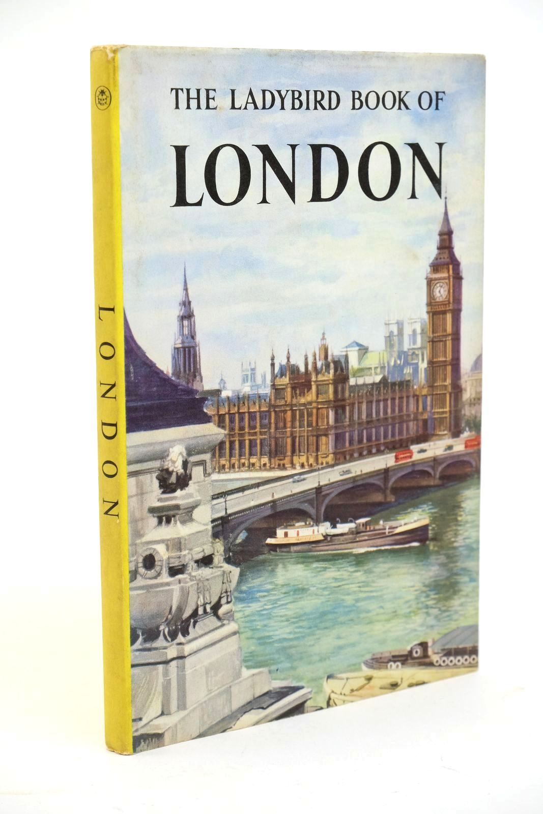 Photo of THE LADYBIRD BOOK OF LONDON written by Lewesdon, John illustrated by Berry, John published by Wills & Hepworth Ltd. (STOCK CODE: 1323150)  for sale by Stella & Rose's Books
