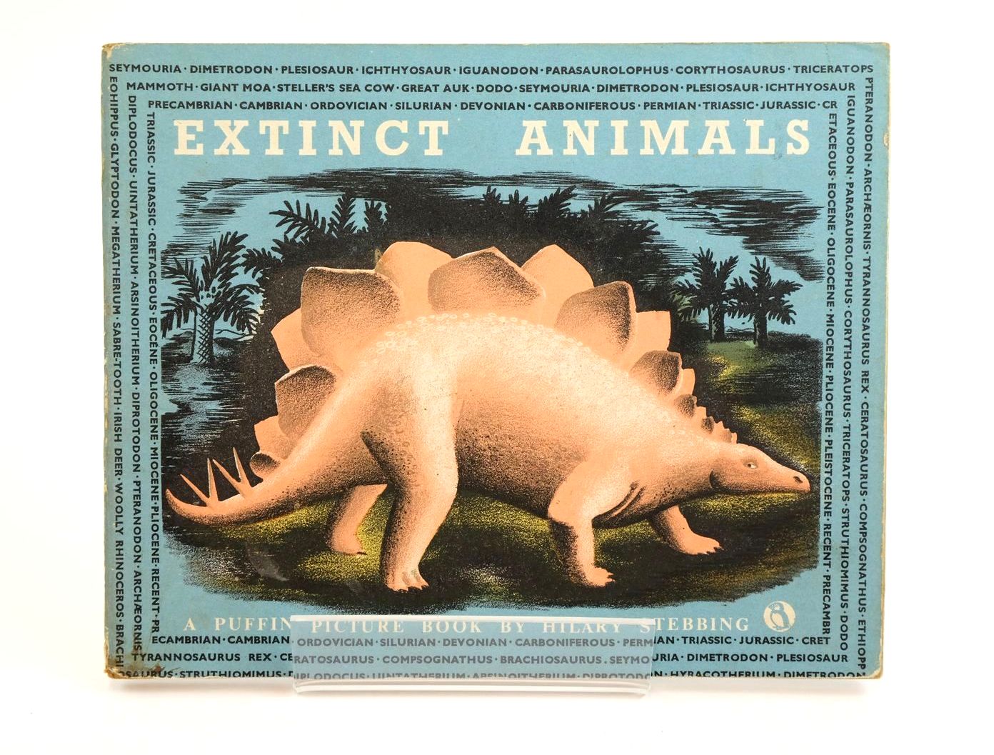 Photo of EXTINCT ANIMALS written by Stebbing, Hilary illustrated by Stebbing, Hilary published by Penguin Books Ltd (STOCK CODE: 1323222)  for sale by Stella & Rose's Books
