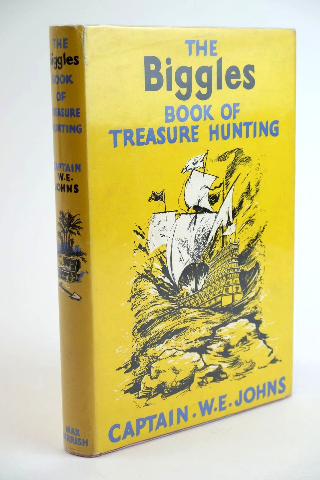 Photo of THE BIGGLES BOOK OF TREASURE HUNTING written by Johns, W.E. illustrated by Randell, William published by Max Parrish (STOCK CODE: 1323427)  for sale by Stella & Rose's Books