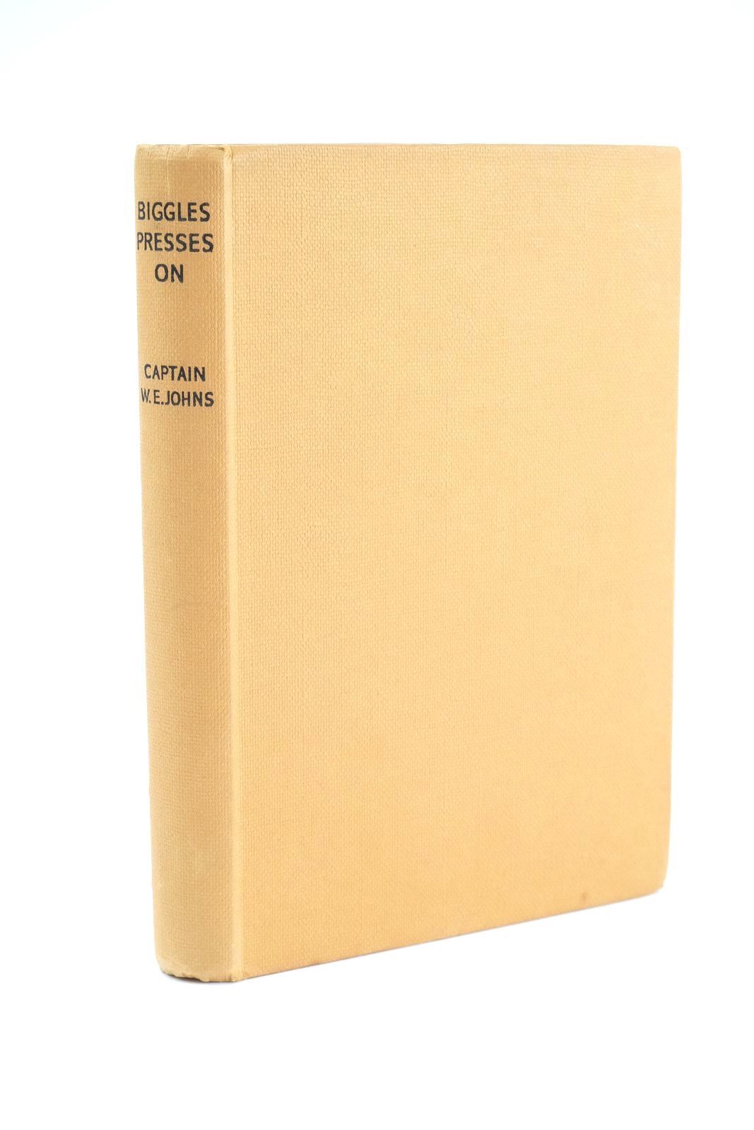 Photo of BIGGLES PRESSES ON written by Johns, W.E. illustrated by Stead, Leslie published by The Children's Book Club (STOCK CODE: 1323924)  for sale by Stella & Rose's Books