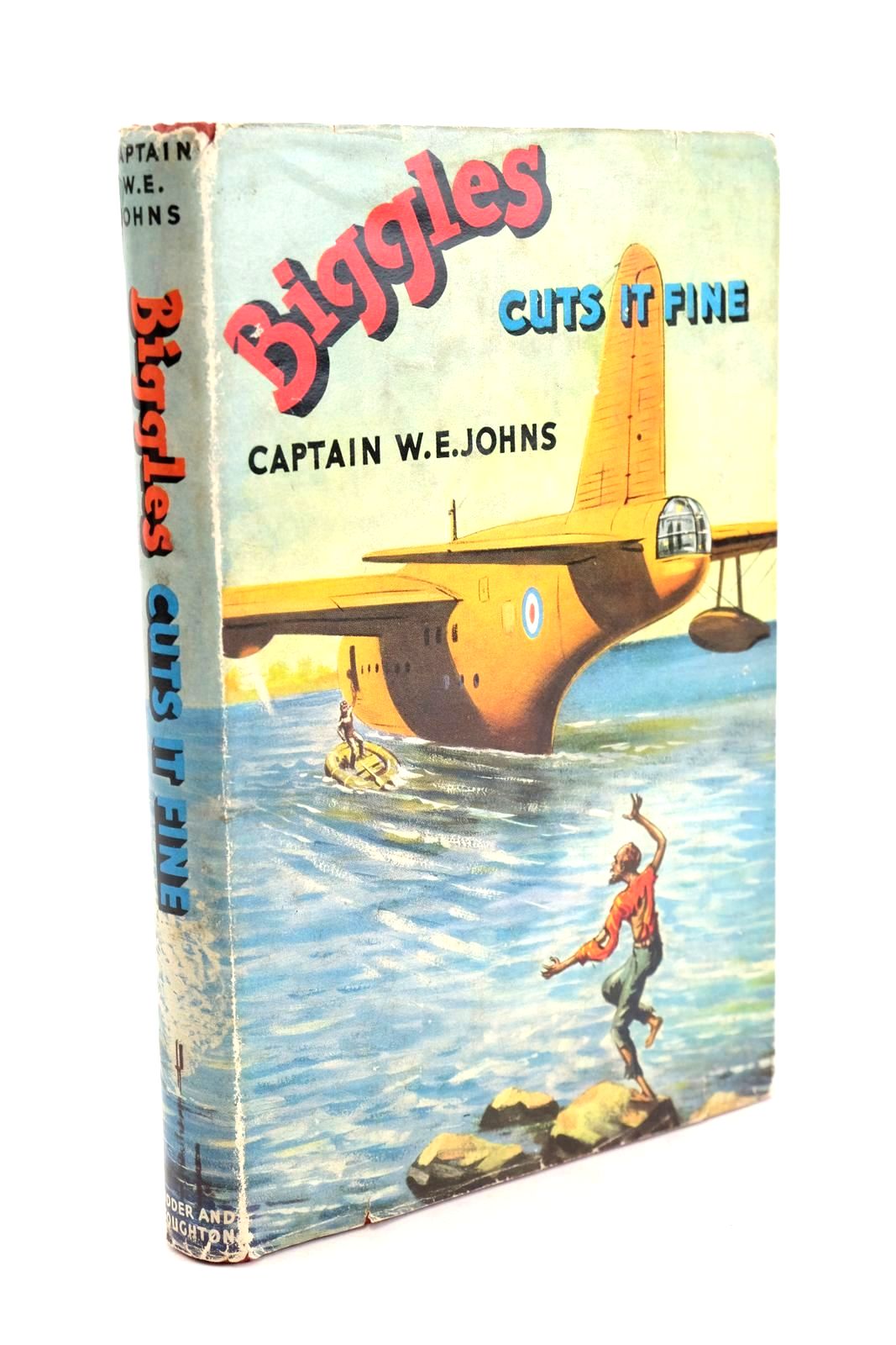 Photo of BIGGLES CUTS IT FINE written by Johns, W.E. illustrated by Stead, Studio published by Hodder & Stoughton (STOCK CODE: 1324103)  for sale by Stella & Rose's Books