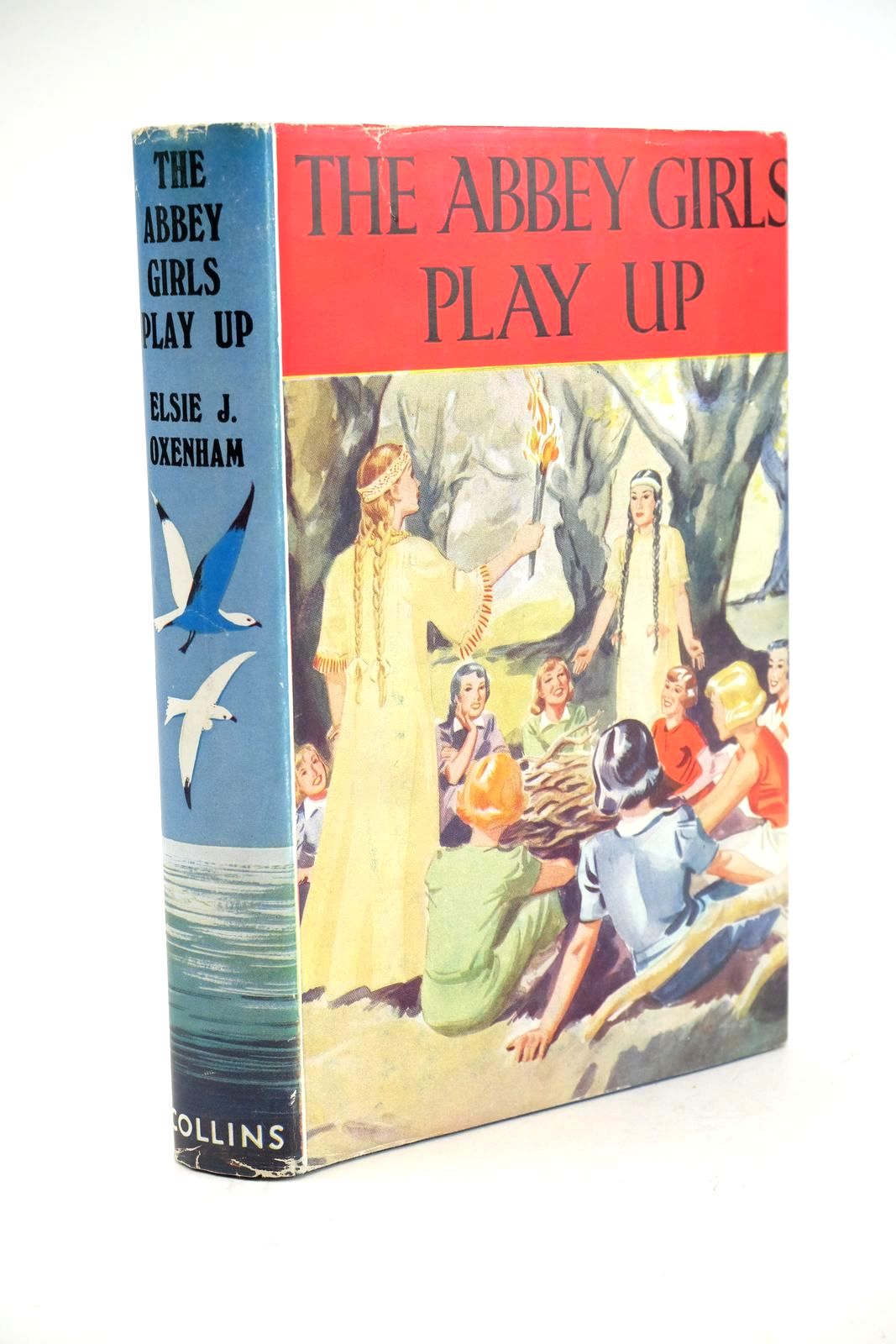 Photo of THE ABBEY GIRLS PLAY UP written by Oxenham, Elsie J. published by Collins (STOCK CODE: 1324513)  for sale by Stella & Rose's Books