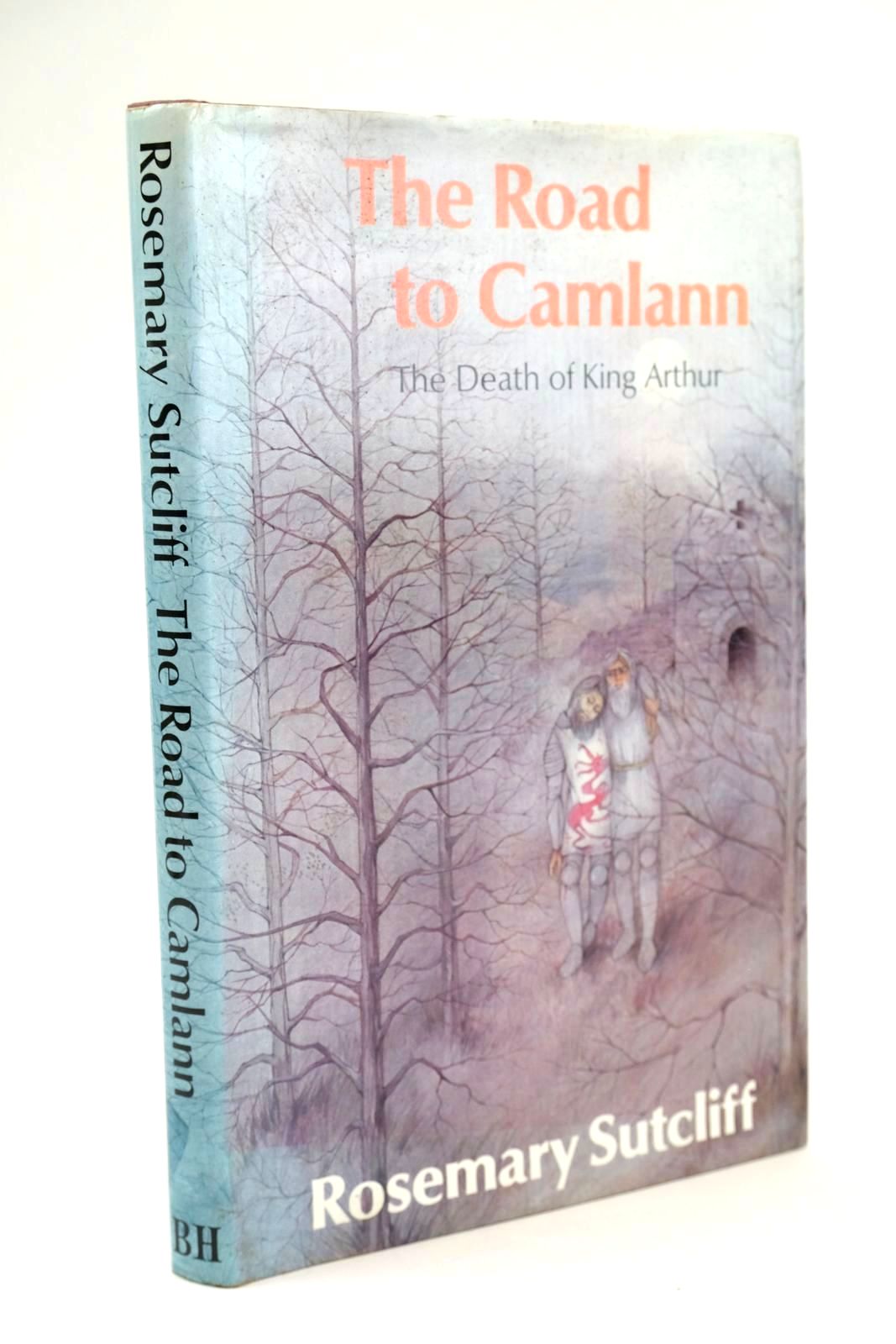 Photo of THE ROAD TO CAMLANN written by Sutcliff, Rosemary illustrated by Felts, Shirley published by The Bodley Head (STOCK CODE: 1325016)  for sale by Stella & Rose's Books