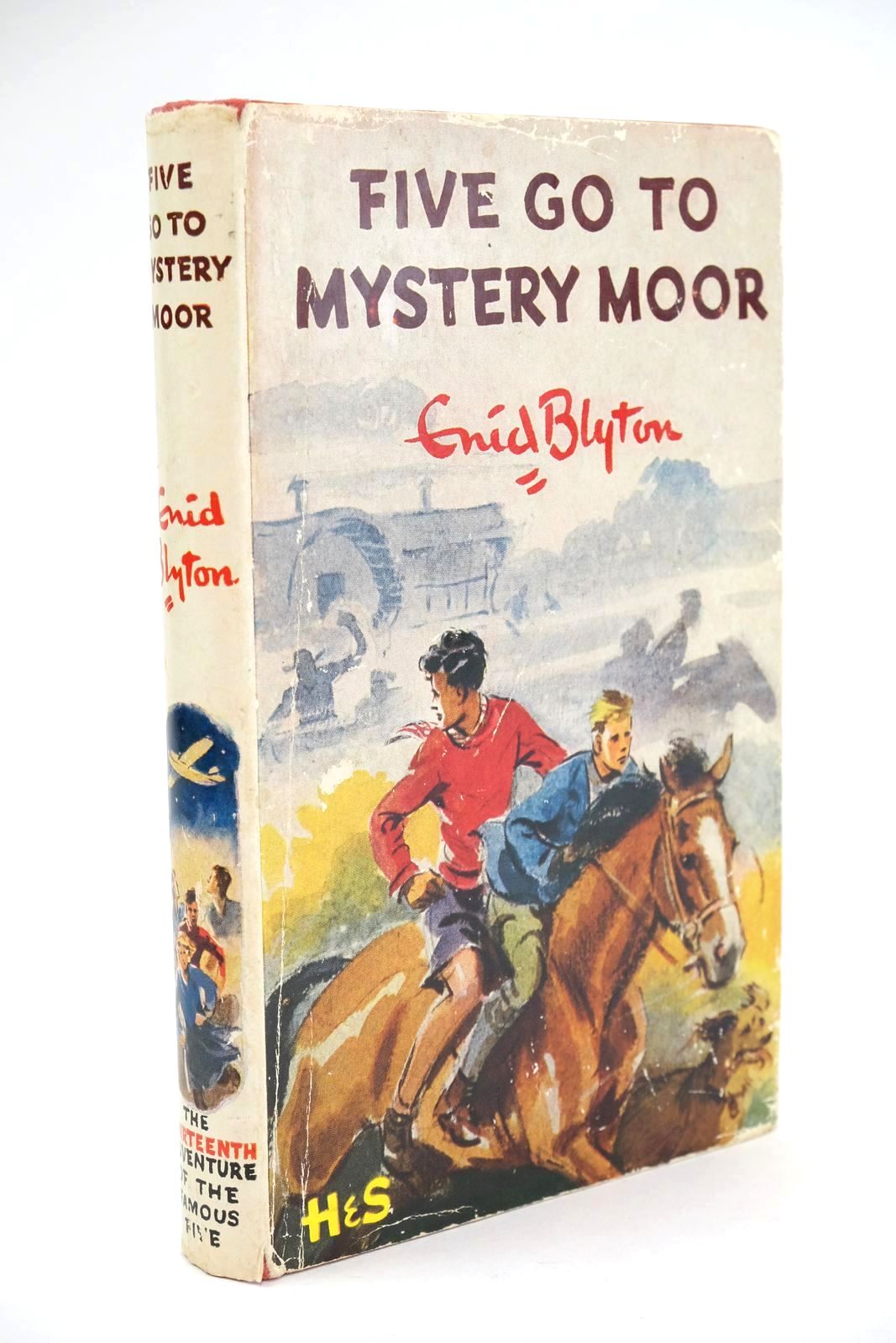 Photo of FIVE GO TO MYSTERY MOOR written by Blyton, Enid illustrated by Soper, Eileen published by Hodder &amp; Stoughton (STOCK CODE: 1325280)  for sale by Stella & Rose's Books