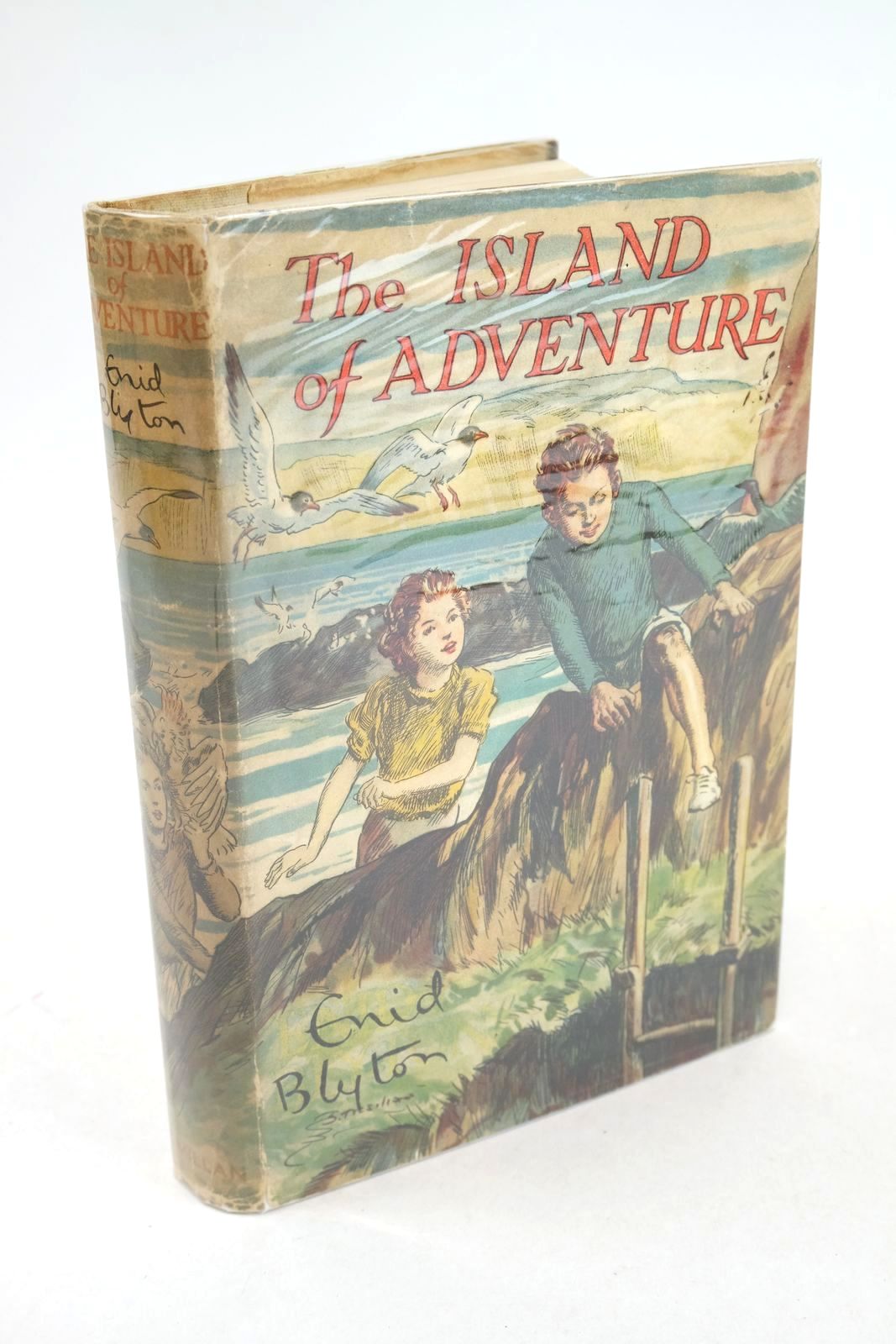 Photo of THE ISLAND OF ADVENTURE written by Blyton, Enid illustrated by Tresilian, Stuart published by Macmillan &amp; Co. Ltd. (STOCK CODE: 1325705)  for sale by Stella & Rose's Books