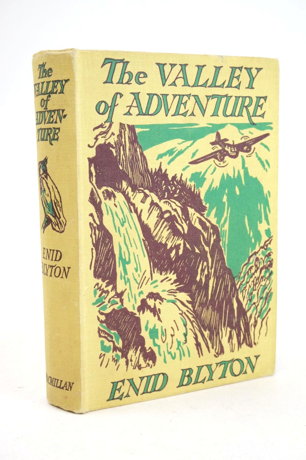 Photo of THE VALLEY OF ADVENTURE written by Blyton, Enid illustrated by Tresilian, Stuart published by Macmillan &amp; Co. Ltd. (STOCK CODE: 1325706)  for sale by Stella & Rose's Books