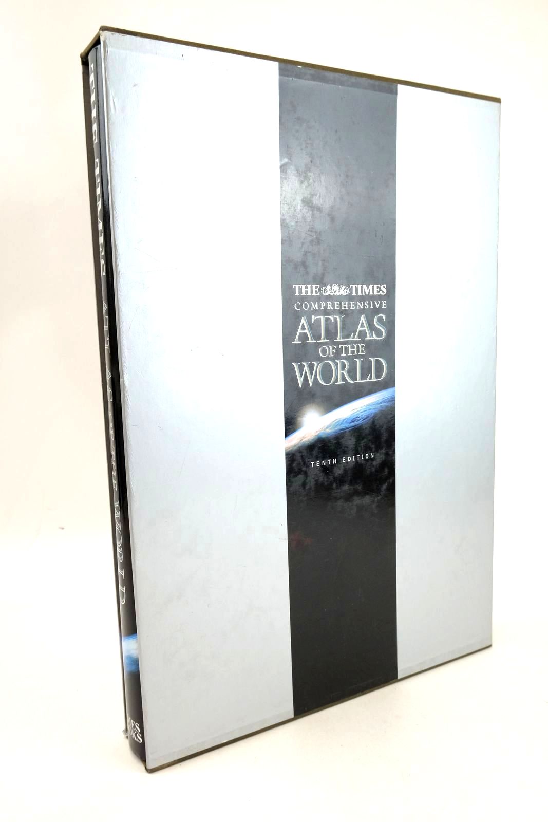 Photo of THE TIMES COMPREHENSIVE ATLAS OF THE WORLD- Stock Number: 1325738
