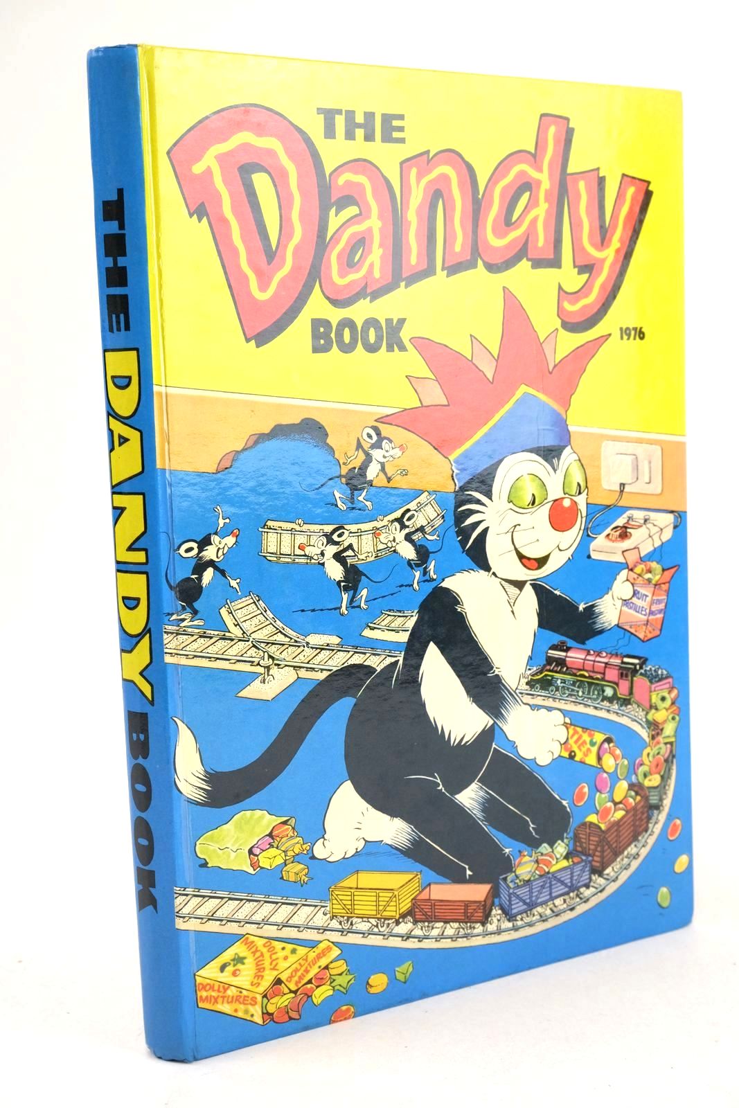 Photo of THE DANDY BOOK 1976- Stock Number: 1325834
