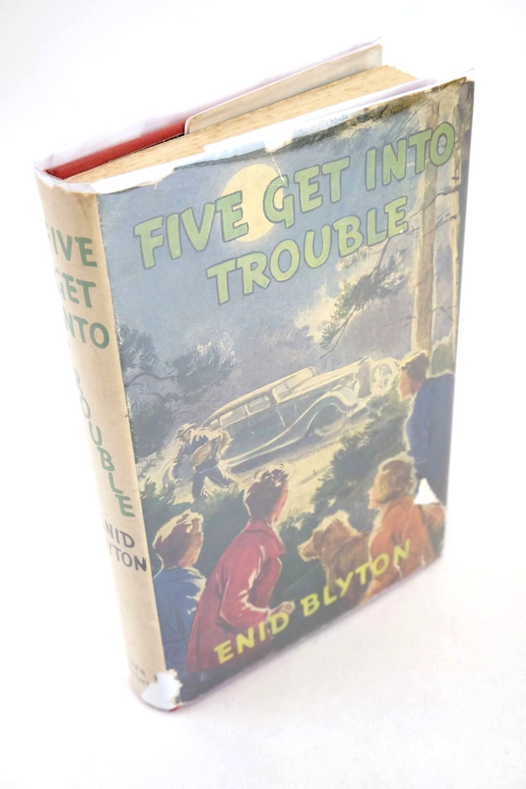 Photo of FIVE GET INTO TROUBLE written by Blyton, Enid illustrated by Soper, Eileen published by Hodder &amp; Stoughton (STOCK CODE: 1326258)  for sale by Stella & Rose's Books