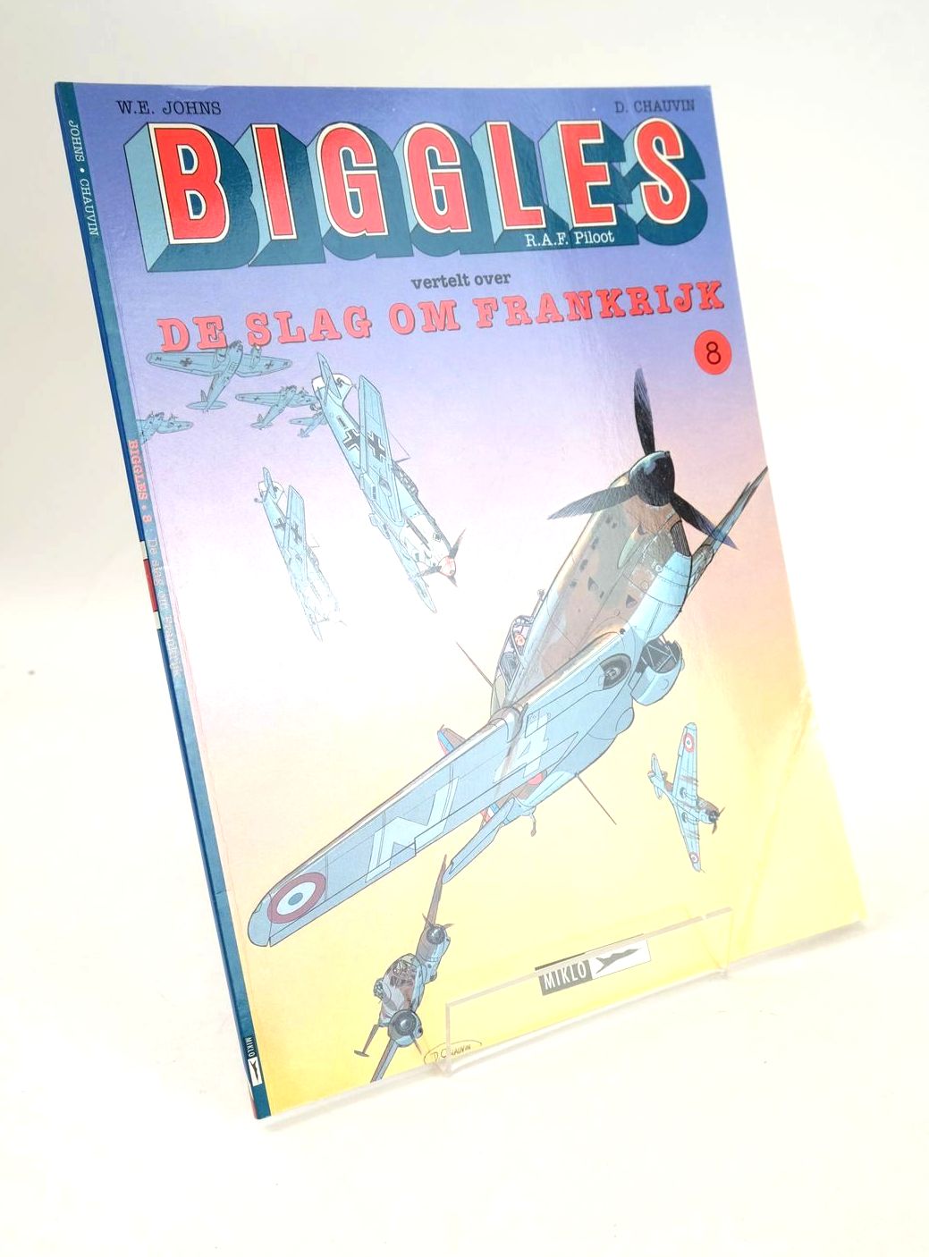 Photo of BIGGLES R.A.F. PILOOT VERTELT OVER DE SLAG OM FRANKRIJK written by Johns, W.E. Chauvin, Daniel illustrated by Chauvin, Daniel Bergese, Francis published by Miklo (STOCK CODE: 1326336)  for sale by Stella & Rose's Books