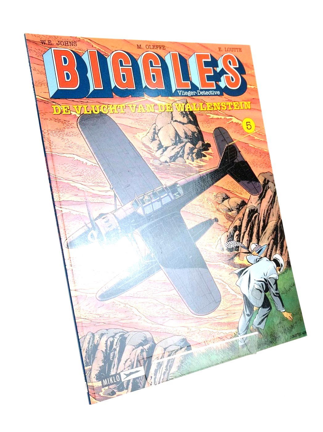 Photo of BIGGLES VLIEGER-DETECTIVE DE VLUCHT VAN DE WALLENSTEIN written by Johns, W.E. Oleffe, Michel illustrated by Loutte, Eric Bergese, Frederic published by Miklo (STOCK CODE: 1326339)  for sale by Stella & Rose's Books
