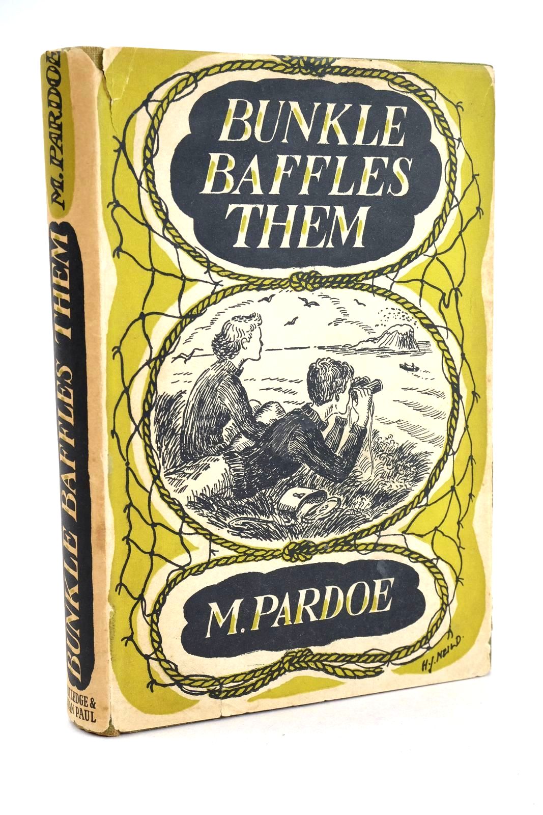 Photo of BUNKLE BAFFLES THEM written by Pardoe, M. illustrated by Neild, Julie published by Routledge &amp; Kegan Paul (STOCK CODE: 1326345)  for sale by Stella & Rose's Books