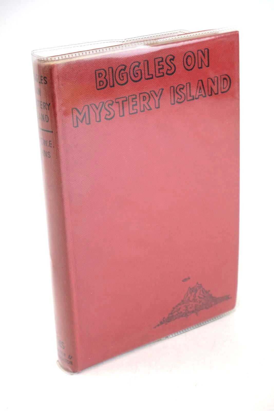 Photo of BIGGLES ON MYSTERY ISLAND written by Johns, W.E. illustrated by Stead,  published by Hodder &amp; Stoughton (STOCK CODE: 1326557)  for sale by Stella & Rose's Books