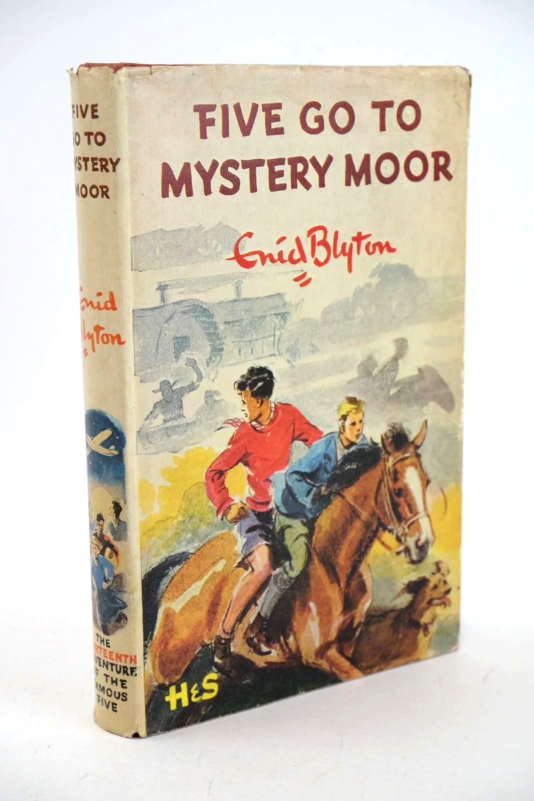 Photo of FIVE GO TO MYSTERY MOOR written by Blyton, Enid illustrated by Soper, Eileen published by Hodder &amp; Stoughton (STOCK CODE: 1326999)  for sale by Stella & Rose's Books
