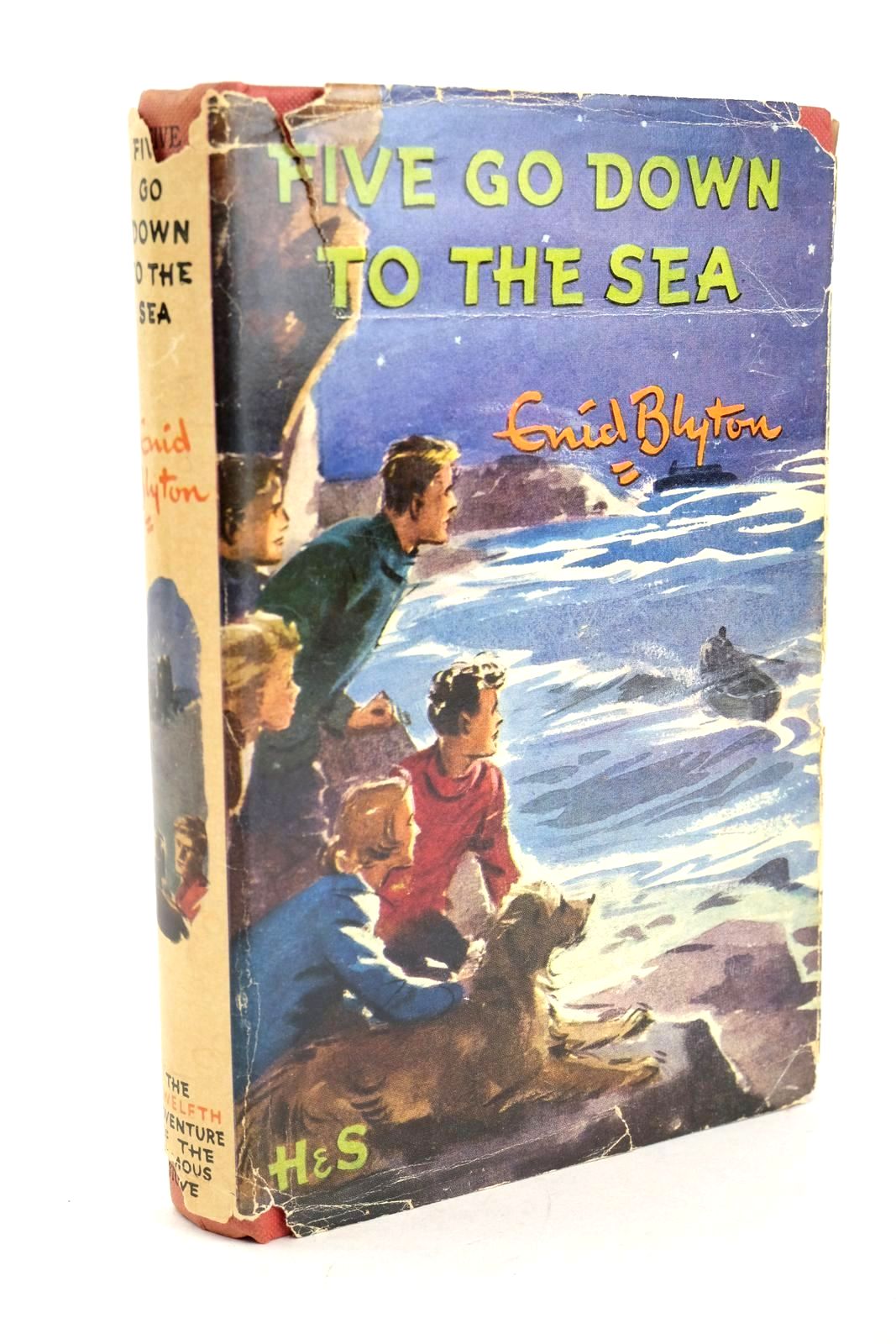 Photo of FIVE GO DOWN TO THE SEA written by Blyton, Enid illustrated by Soper, Eileen published by Hodder &amp; Stoughton (STOCK CODE: 1327001)  for sale by Stella & Rose's Books