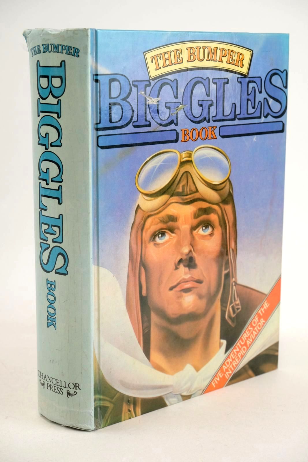 Photo of THE BUMPER BIGGLES BOOK written by Johns, W.E. published by Chancellor Press (STOCK CODE: 1327272)  for sale by Stella & Rose's Books