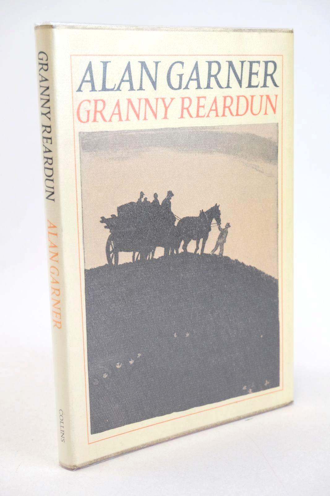 Photo of GRANNY REARDUN written by Garner, Alan illustrated by Foreman, Michael published by Collins (STOCK CODE: 1327996)  for sale by Stella & Rose's Books