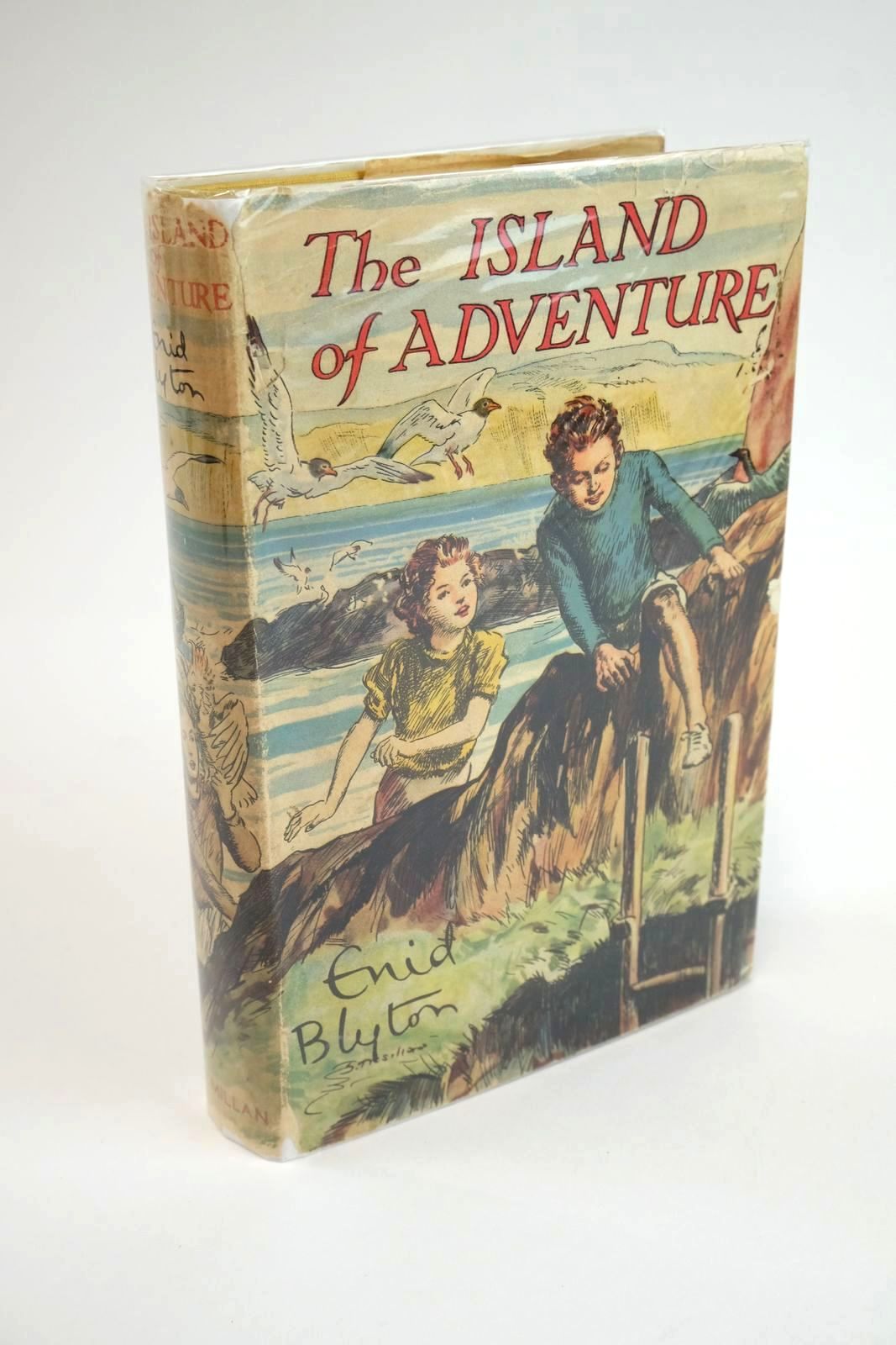 Photo of THE ISLAND OF ADVENTURE written by Blyton, Enid illustrated by Tresilian, Stuart published by Macmillan &amp; Co. Ltd. (STOCK CODE: 1328121)  for sale by Stella & Rose's Books