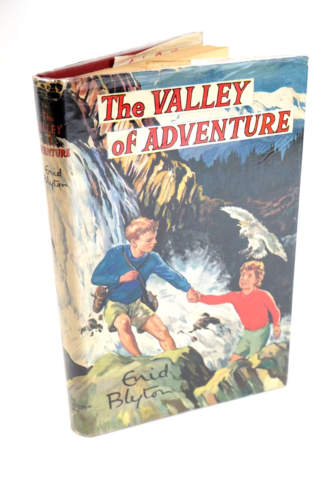 Photo of THE VALLEY OF ADVENTURE written by Blyton, Enid illustrated by Tresilian, Stuart published by The Thames Publishing Co. (STOCK CODE: 1328510)  for sale by Stella & Rose's Books