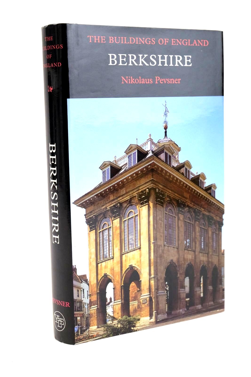 Photo of BERKSHIRE (BUILDINGS OF ENGLAND) written by Pevsner, Nikolaus published by Yale University Press (STOCK CODE: 1328581)  for sale by Stella & Rose's Books