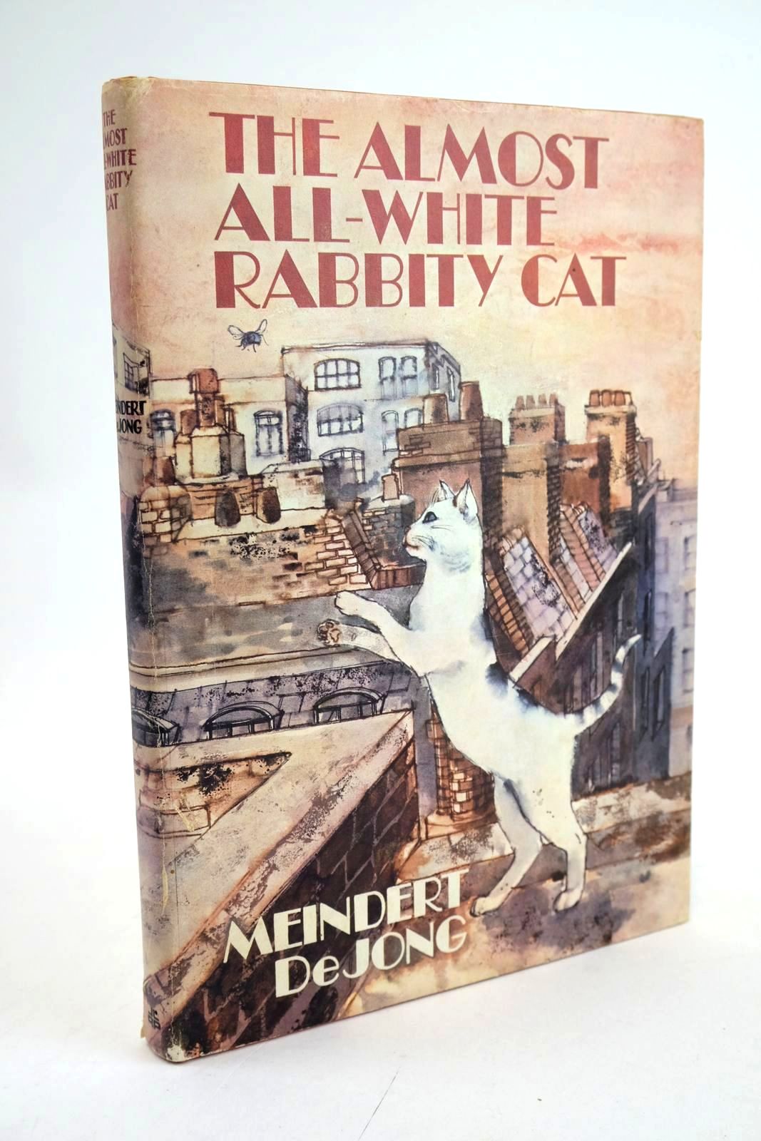 Photo of THE ALMOST ALL-WHITE RABBITY CAT written by Dejong, Meindert illustrated by Vestal, H.B. published by Lutterworth Press (STOCK CODE: 1328689)  for sale by Stella & Rose's Books