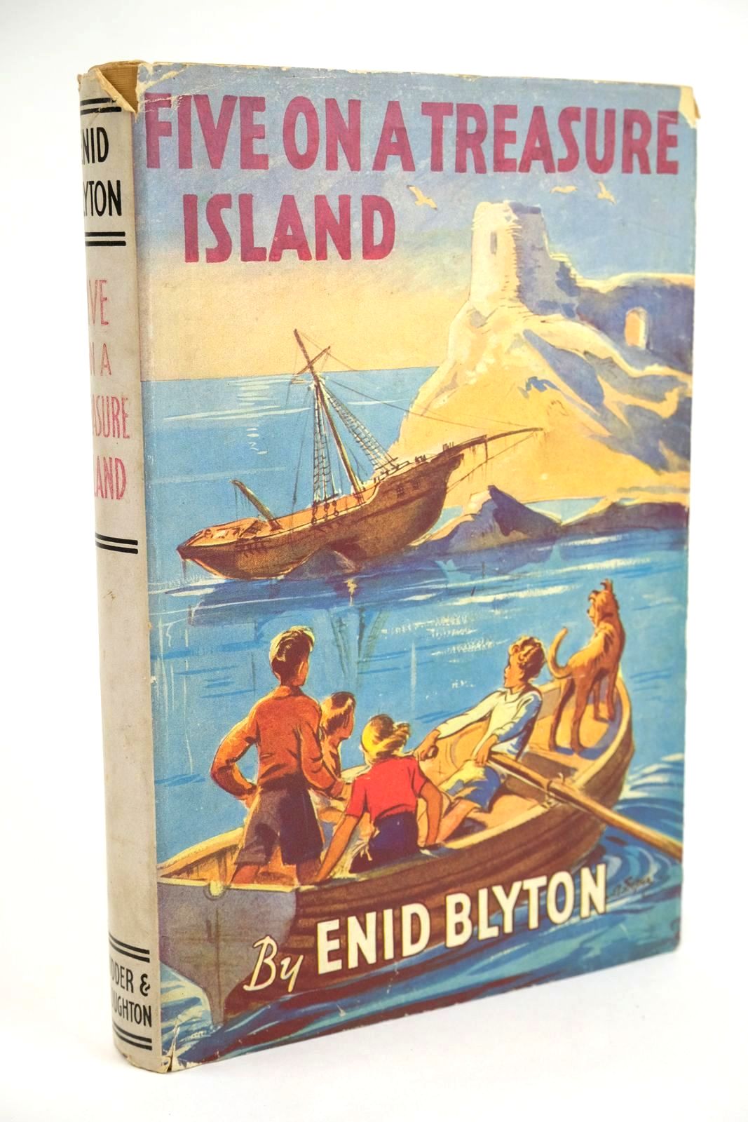 Photo of FIVE ON A TREASURE ISLAND written by Blyton, Enid illustrated by Soper, Eileen published by Hodder &amp; Stoughton (STOCK CODE: 1328739)  for sale by Stella & Rose's Books