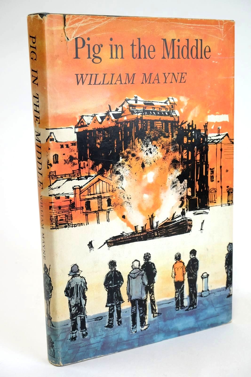 Photo of PIG IN THE MIDDLE written by Mayne, William illustrated by Russon, Mary published by Hamish Hamilton (STOCK CODE: 1328825)  for sale by Stella & Rose's Books