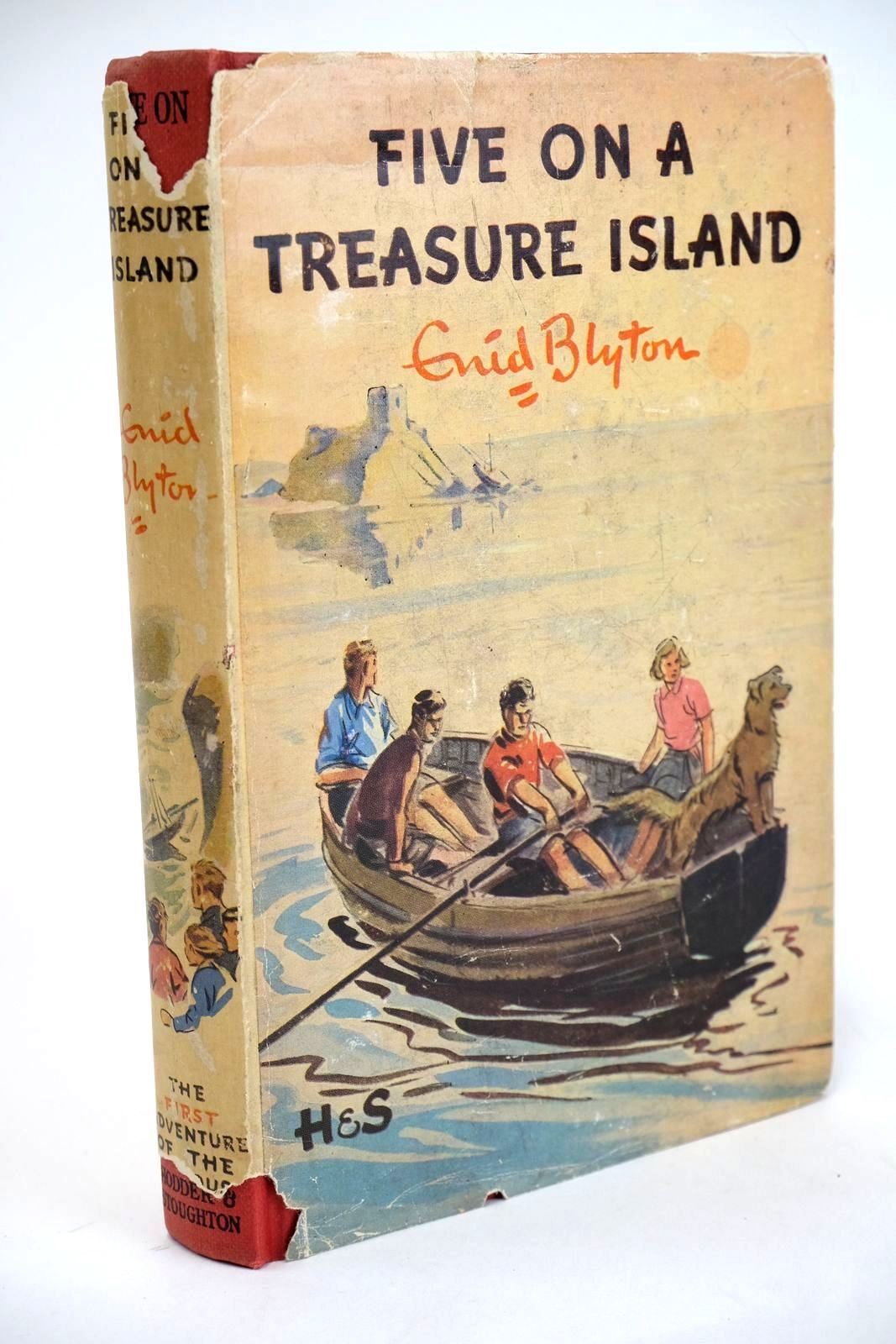 Photo of FIVE ON A TREASURE ISLAND written by Blyton, Enid illustrated by Soper, Eileen published by Hodder &amp; Stoughton (STOCK CODE: 1328907)  for sale by Stella & Rose's Books