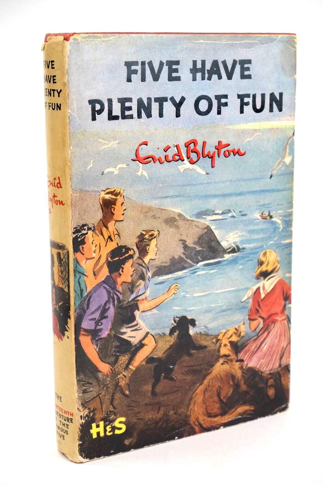 Photo of FIVE HAVE PLENTY OF FUN written by Blyton, Enid illustrated by Soper, Eileen published by Hodder &amp; Stoughton (STOCK CODE: 1328915)  for sale by Stella & Rose's Books