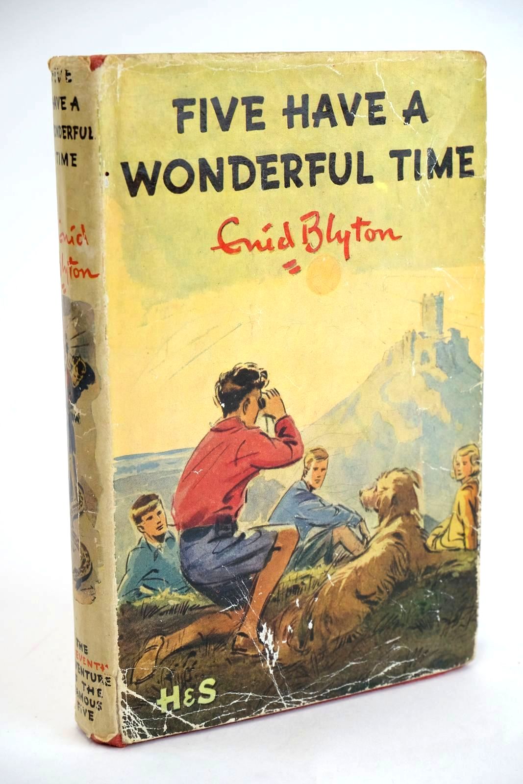 Photo of FIVE HAVE A WONDERFUL TIME written by Blyton, Enid illustrated by Soper, Eileen published by Hodder &amp; Stoughton (STOCK CODE: 1328917)  for sale by Stella & Rose's Books