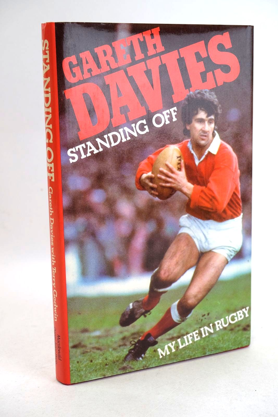Photo of STANDING OFF written by Davies, Gareth published by MacDonald, Queen Anne Press (STOCK CODE: 1330837)  for sale by Stella & Rose's Books