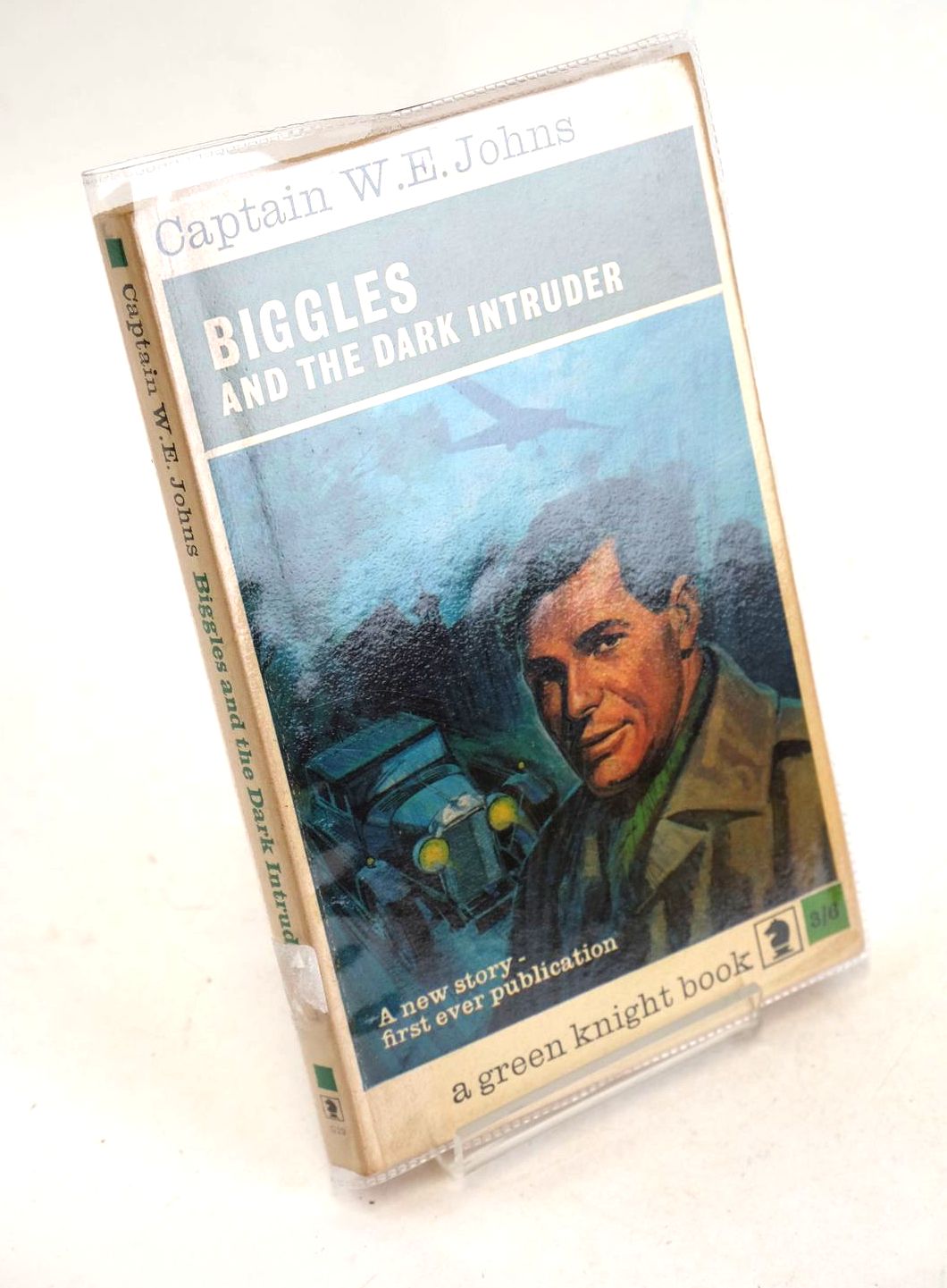 Photo of BIGGLES AND THE DARK INTRUDER written by Johns, W.E. published by Knight Books (STOCK CODE: 1330850)  for sale by Stella & Rose's Books