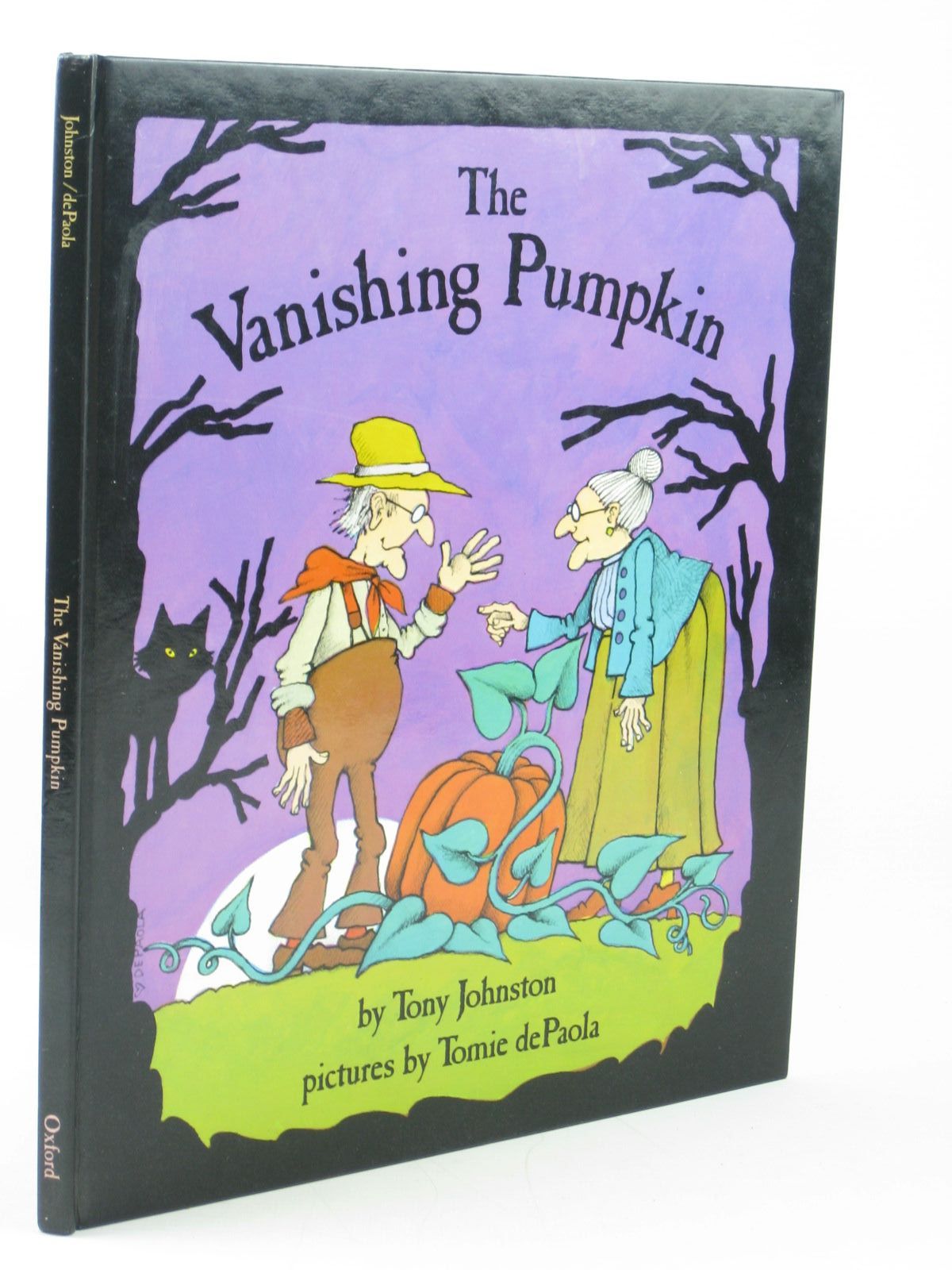 Photo of THE VANISHING PUMPKIN written by Johnston, Tony illustrated by De Paola, Tomie published by Oxford University Press (STOCK CODE: 1402322)  for sale by Stella & Rose's Books