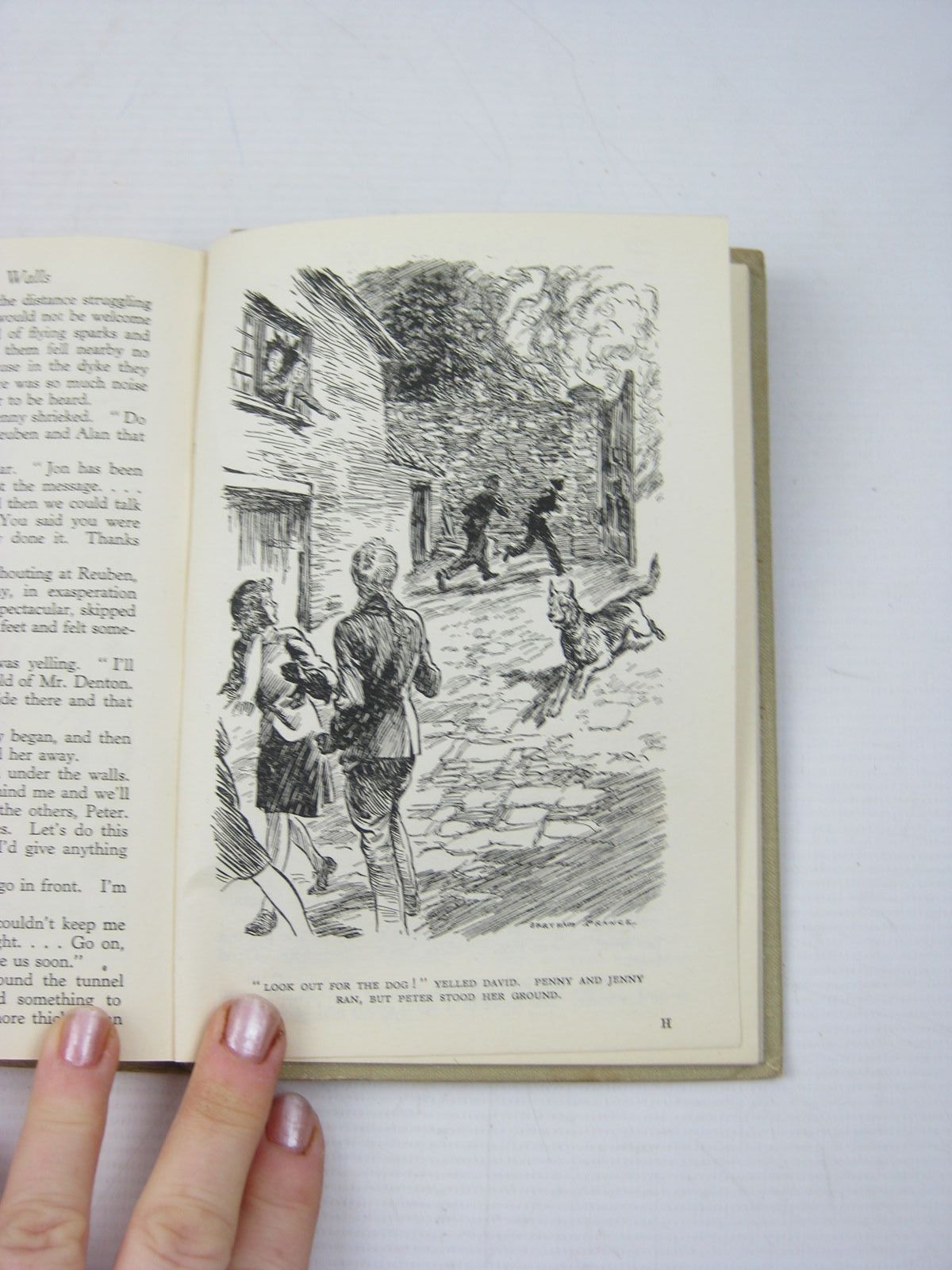 Photo of THE SECRET OF GREY WALLS written by Saville, Malcolm illustrated by Prance, Bertram published by George Newnes Ltd. (STOCK CODE: 1402637)  for sale by Stella & Rose's Books