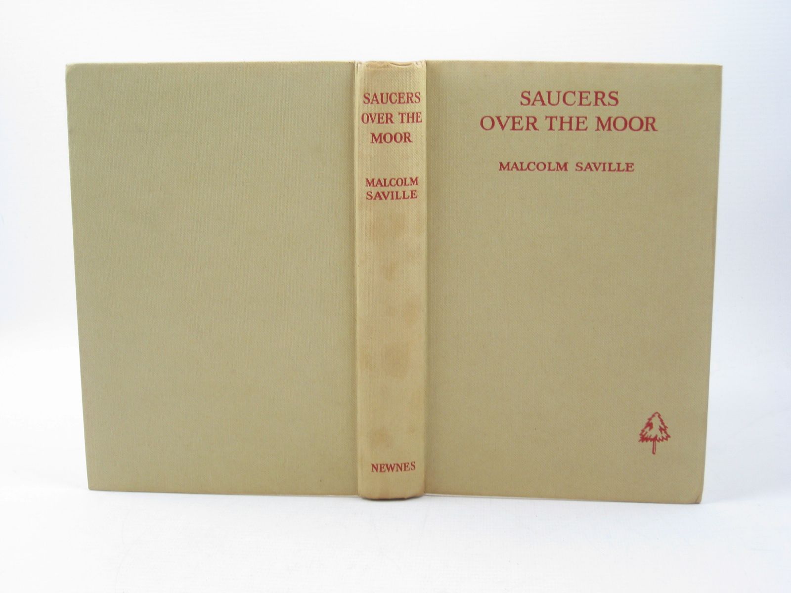 Photo of SAUCERS OVER THE MOOR written by Saville, Malcolm illustrated by Prance, Bertram published by George Newnes Ltd. (STOCK CODE: 1402640)  for sale by Stella & Rose's Books
