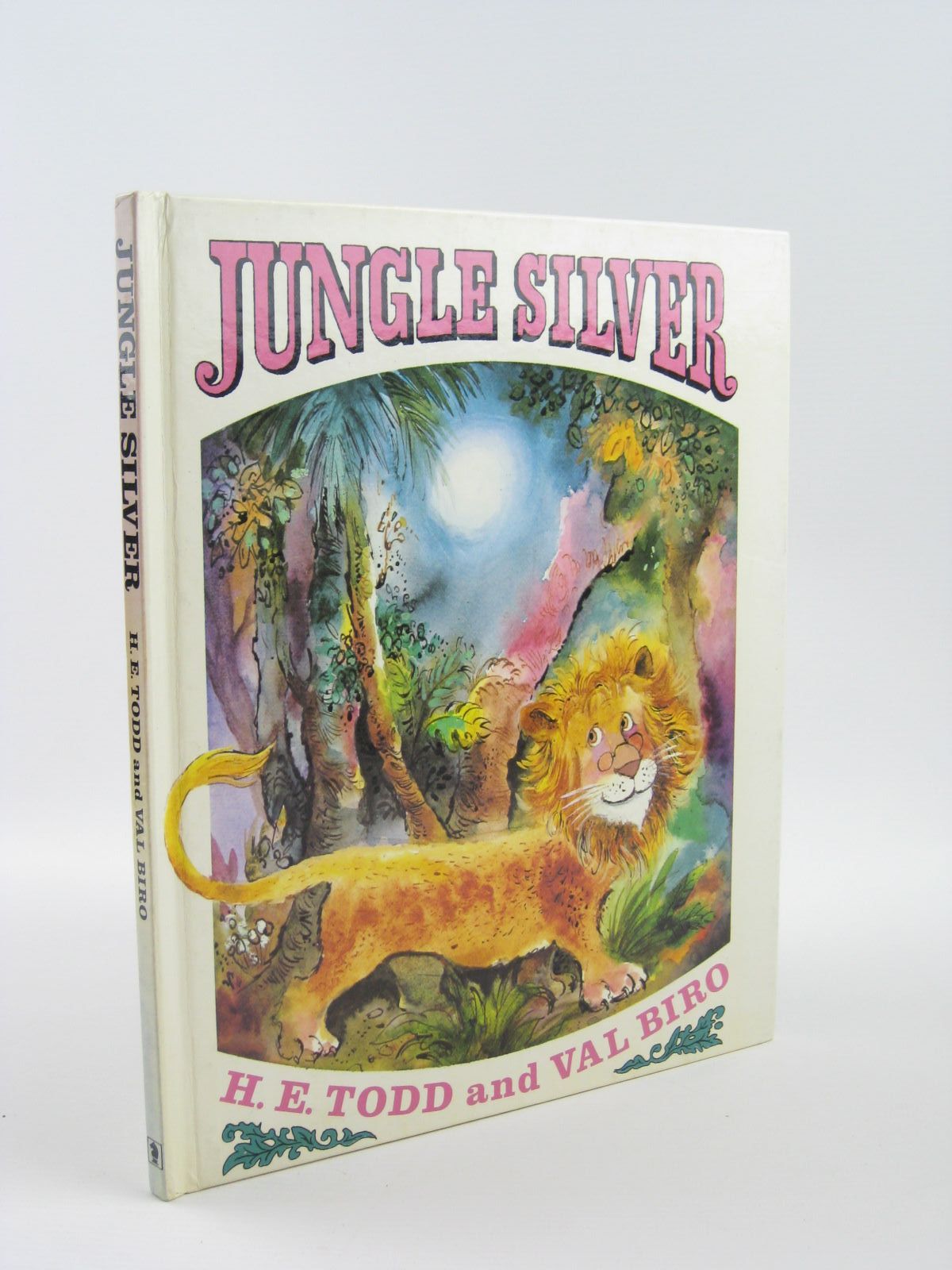 Photo of JUNGLE SILVER written by Todd, H.E. illustrated by Biro, Val published by Hodder &amp; Stoughton (STOCK CODE: 1501412)  for sale by Stella & Rose's Books