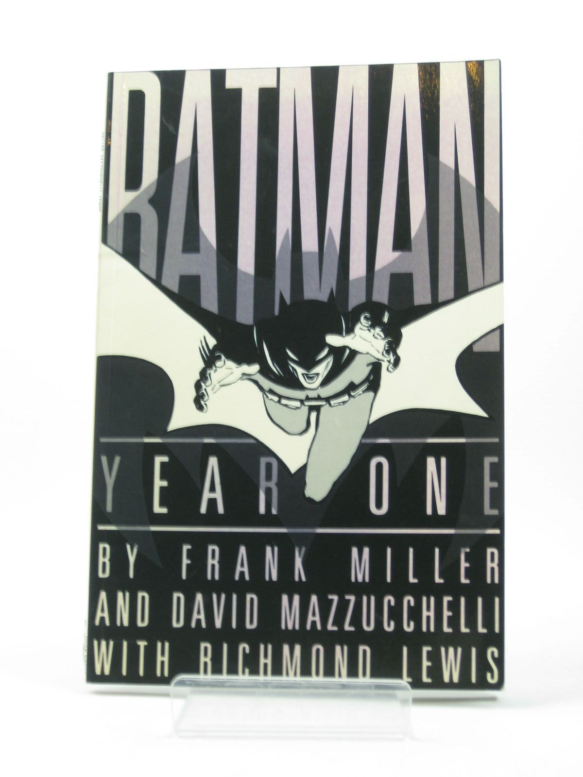 Stella & Rose's Books : BATMAN: YEAR ONE Written By Frank Miller, STOCK  CODE: 1502703