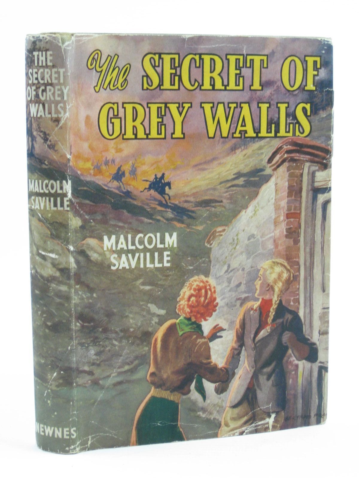 Photo of THE SECRET OF GREY WALLS written by Saville, Malcolm illustrated by Prance, Bertram published by George Newnes Ltd. (STOCK CODE: 1507445)  for sale by Stella & Rose's Books