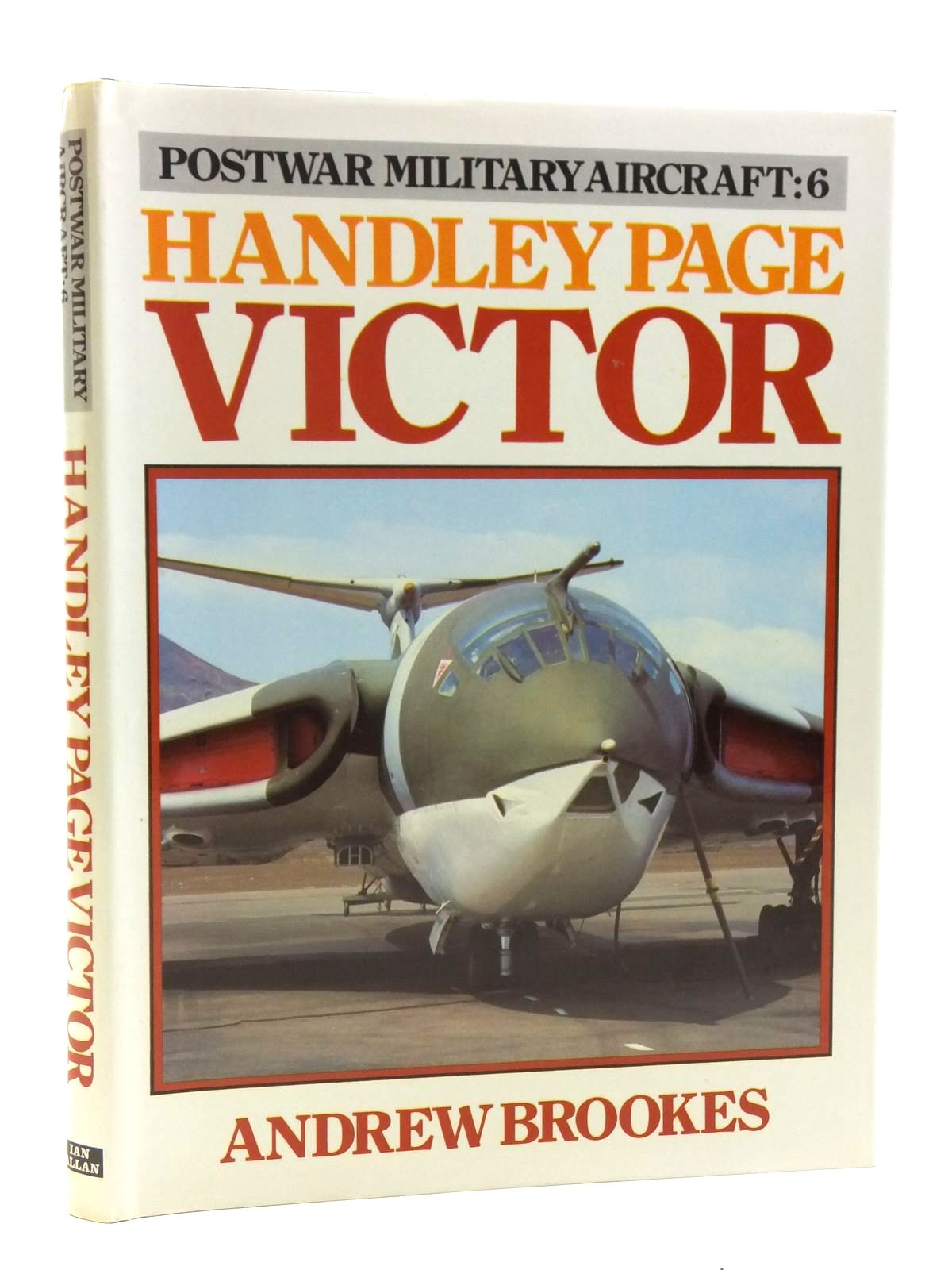 Photo of HANDLEY PAGE VICTOR written by Brookes, Andrew published by Ian Allan Ltd. (STOCK CODE: 1607909)  for sale by Stella & Rose's Books