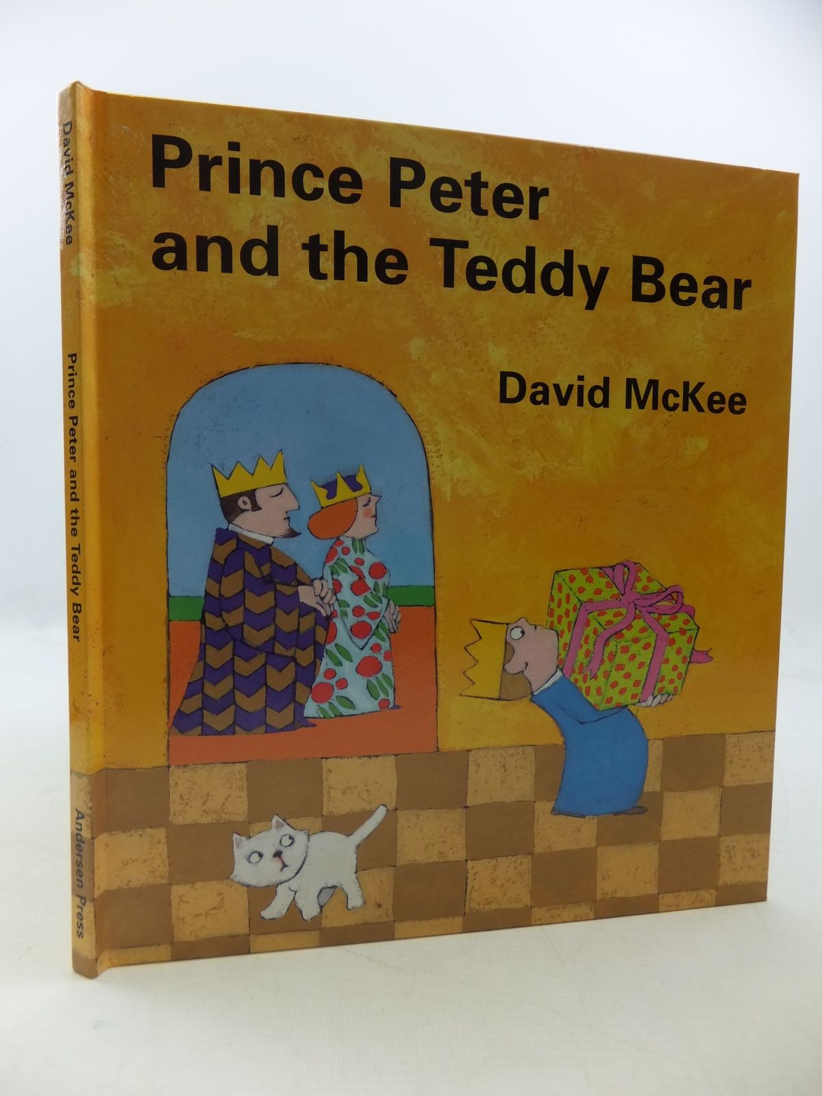 Photo of PRINCE PETER AND THE TEDDY BEAR written by McKee, David illustrated by McKee, David published by Andersen Press (STOCK CODE: 1710245)  for sale by Stella & Rose's Books