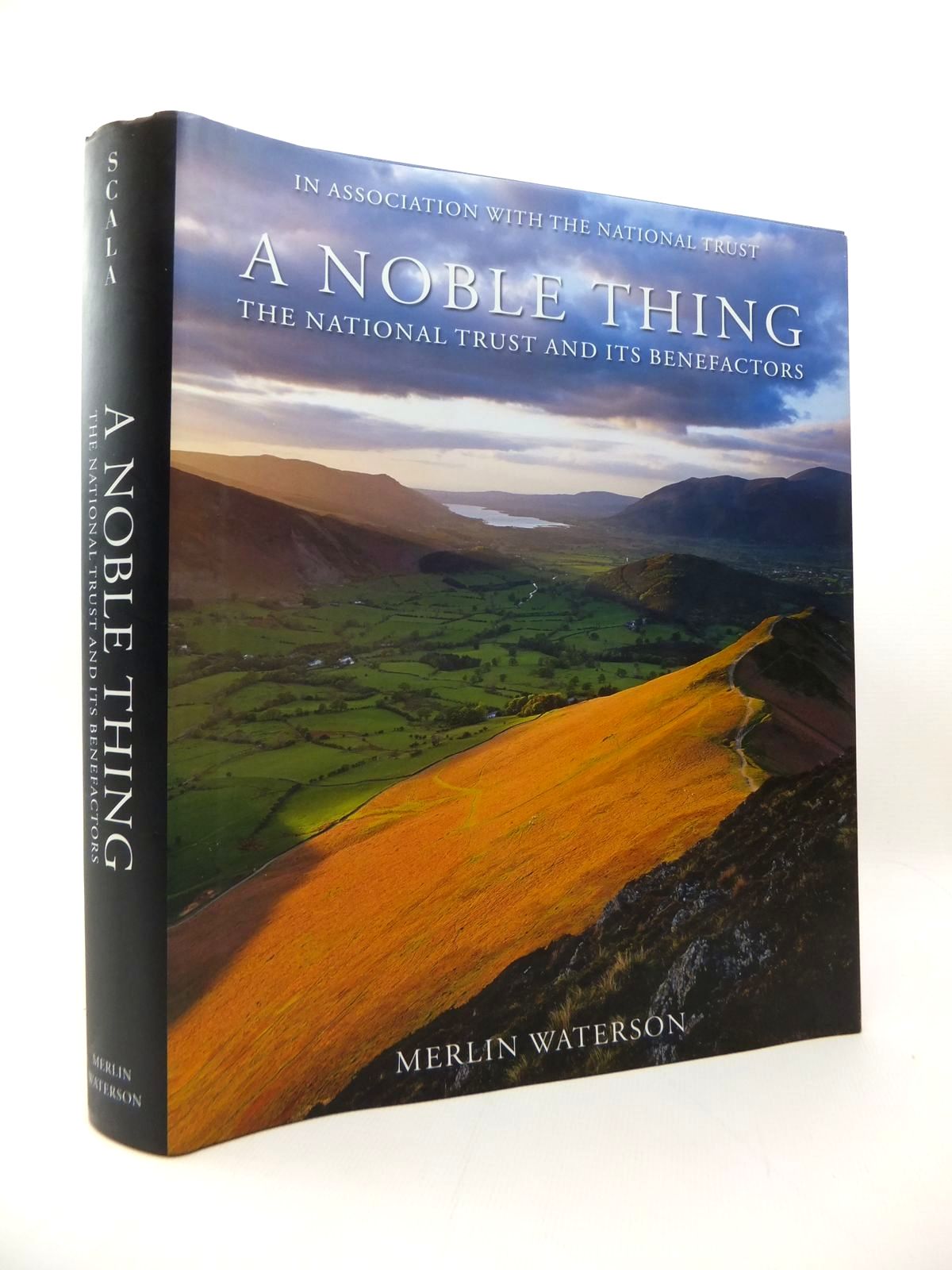Photo of A NOBLE THING: THE NATIONAL TRUST AND ITS BENEFACTORS- Stock Number: 1814253