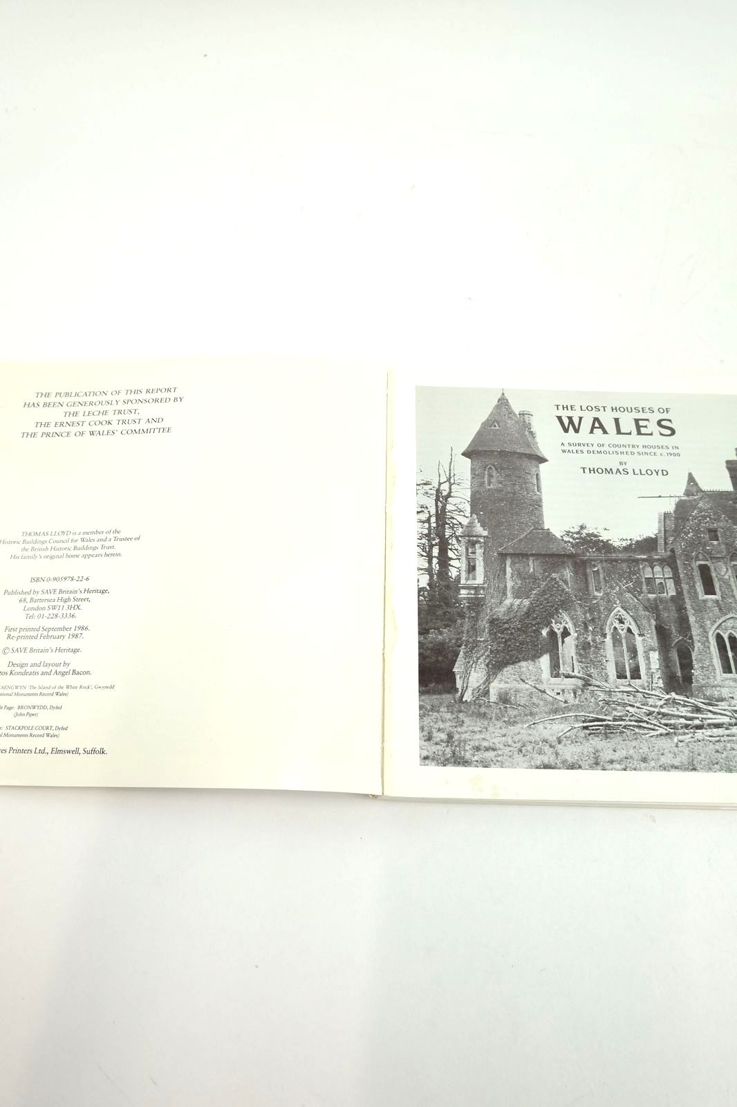 Photo of THE LOST HOUSES OF WALES written by Lloyd, Thomas published by SAVE Britain's Heritage (STOCK CODE: 1821915)  for sale by Stella & Rose's Books