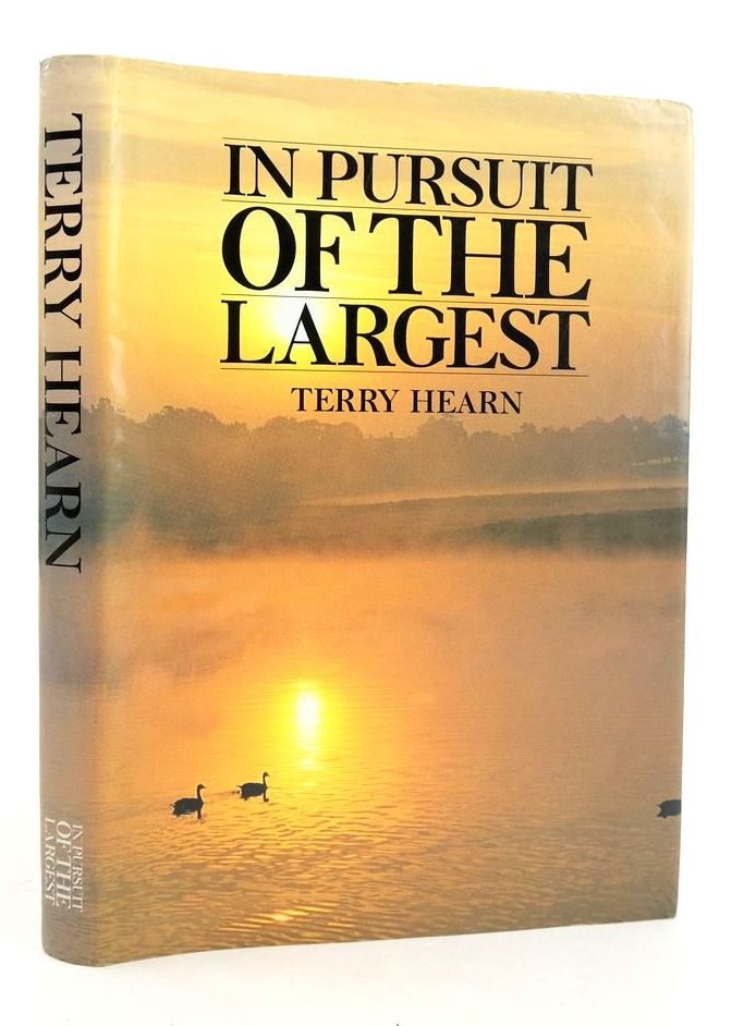 Photo of IN PURSUIT OF THE LARGEST written by Hearn, Terry published by Bountyhunter Publications (STOCK CODE: 1824423)  for sale by Stella & Rose's Books
